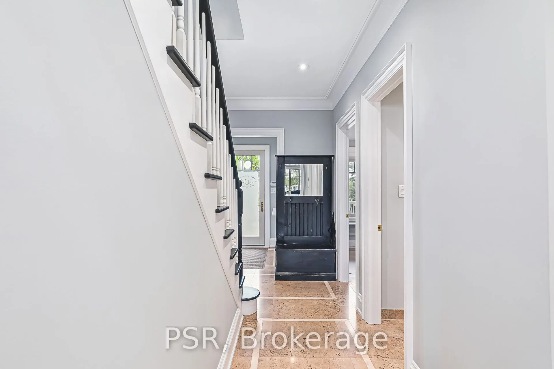 40 Trott Boulevard, #404