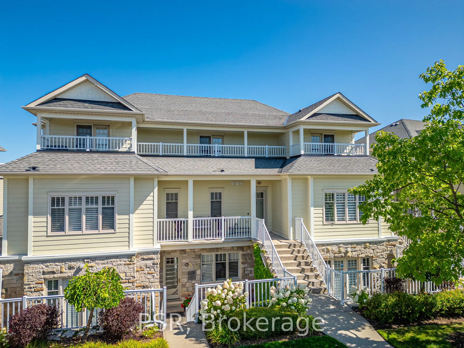 40 Trott Boulevard, #404