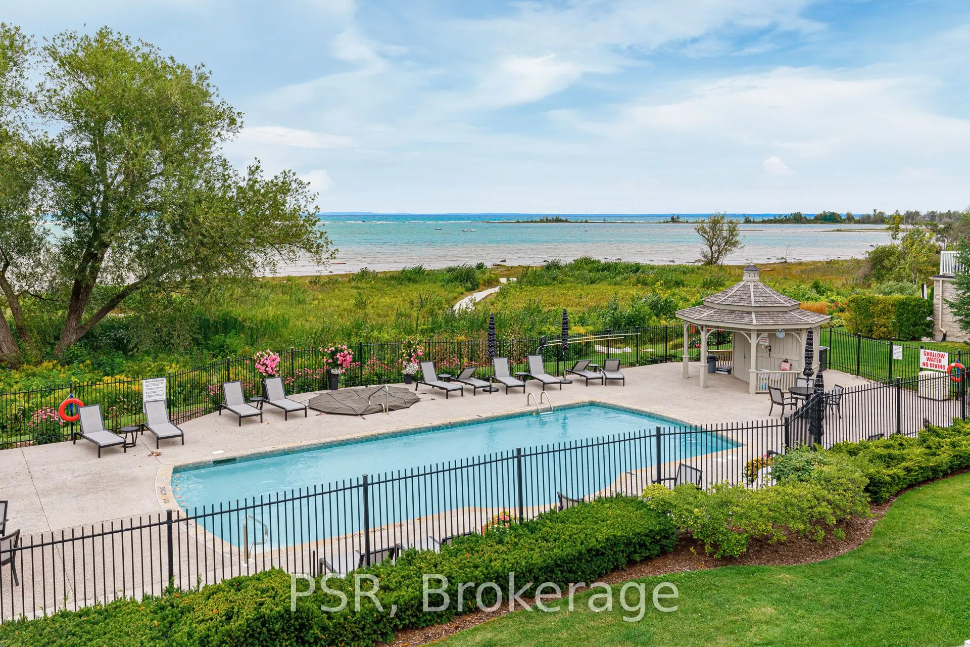 40 Trott Boulevard, #404