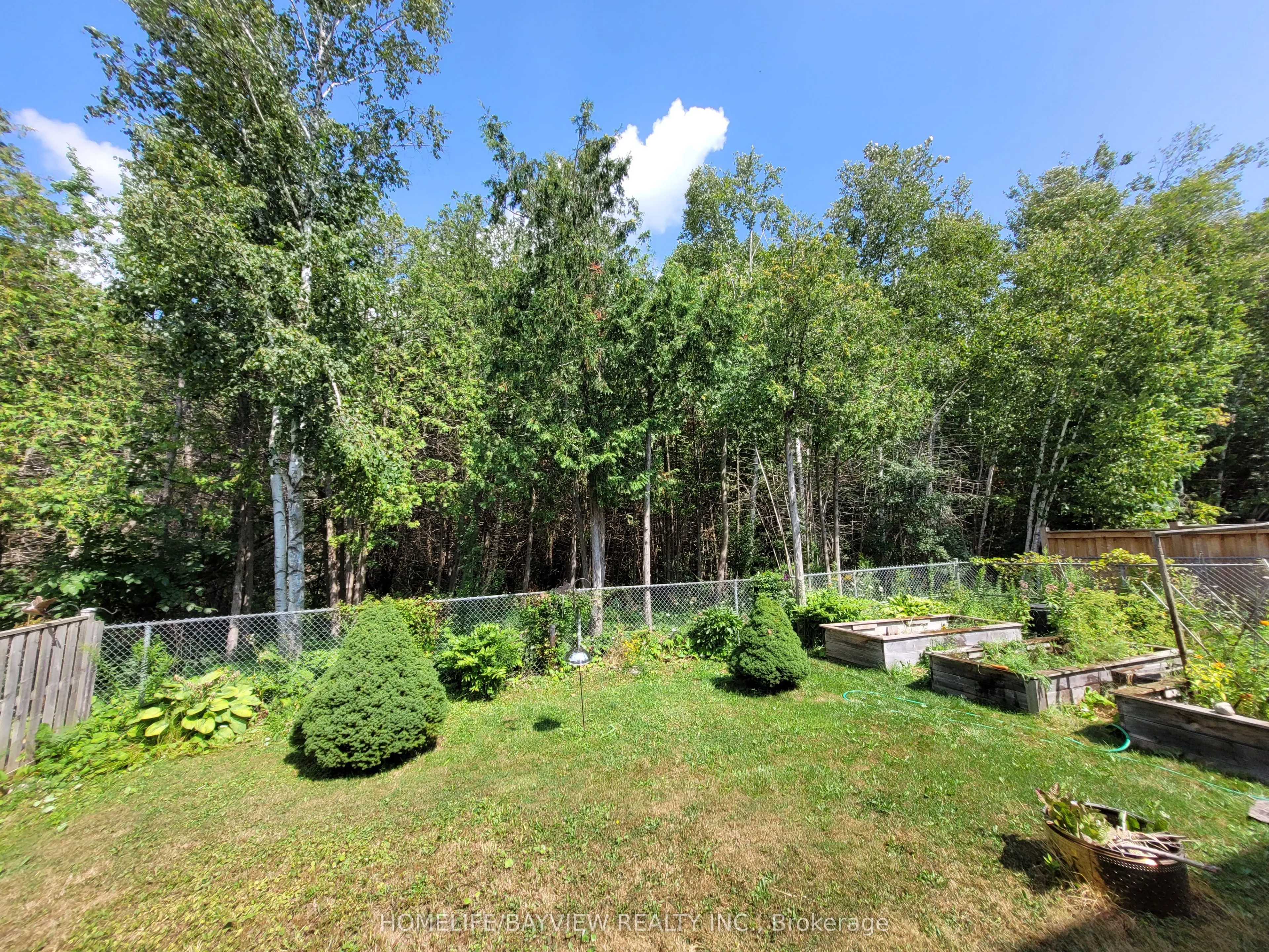 44 THICKETWOOD Avenue