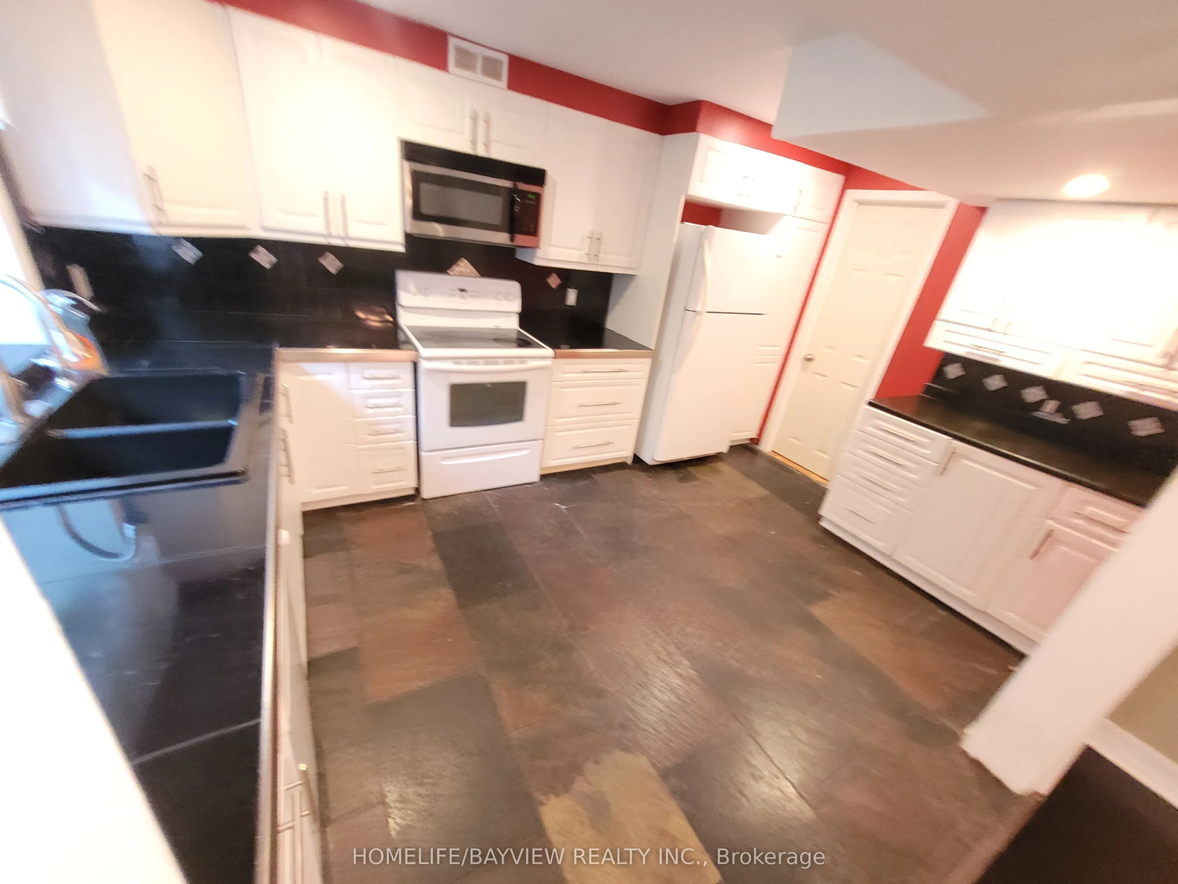 44 THICKETWOOD Avenue