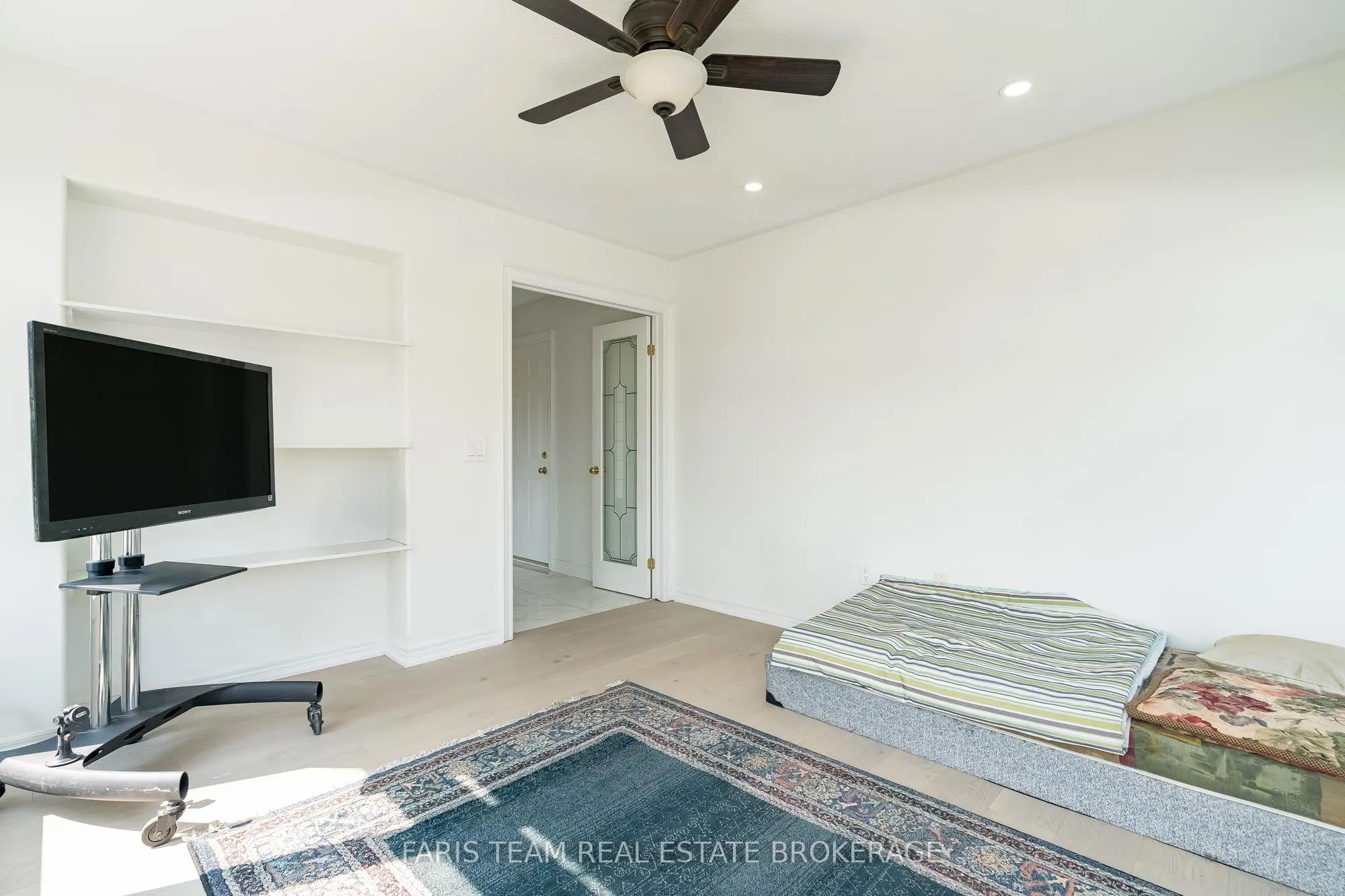 2 Vanessa Drive