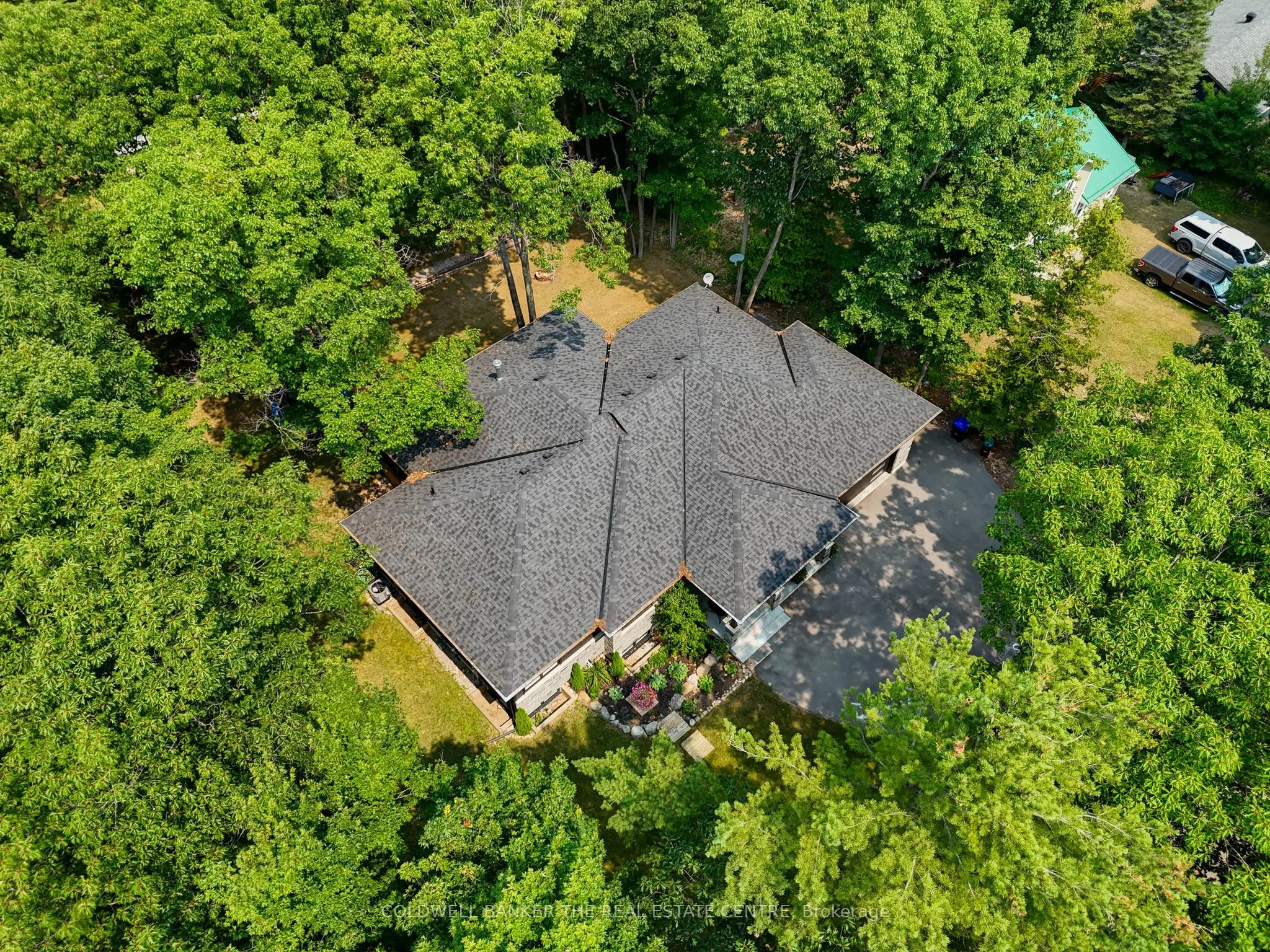 34 Oakwood Avenue