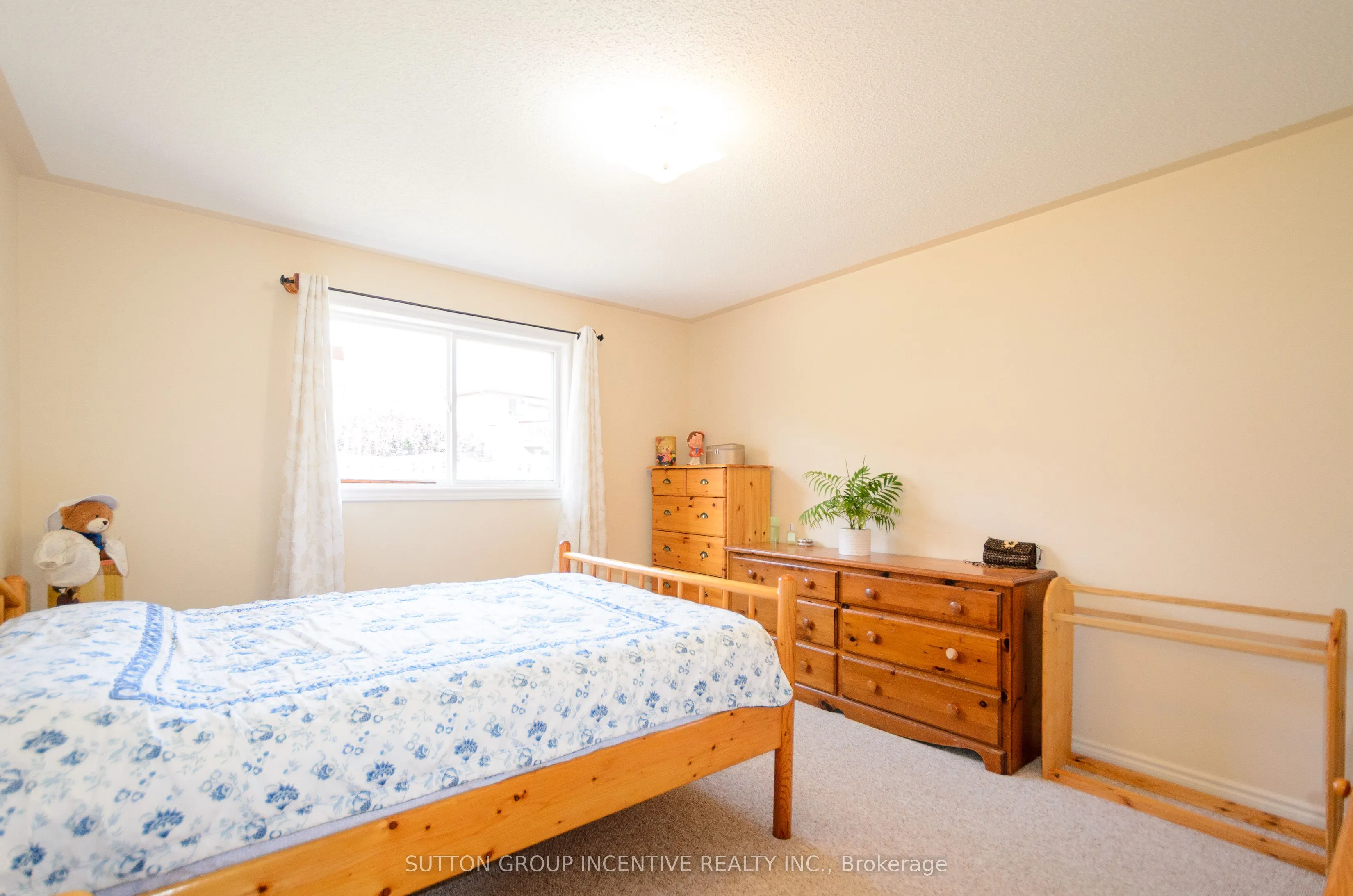 6 BROWN WOOD Drive