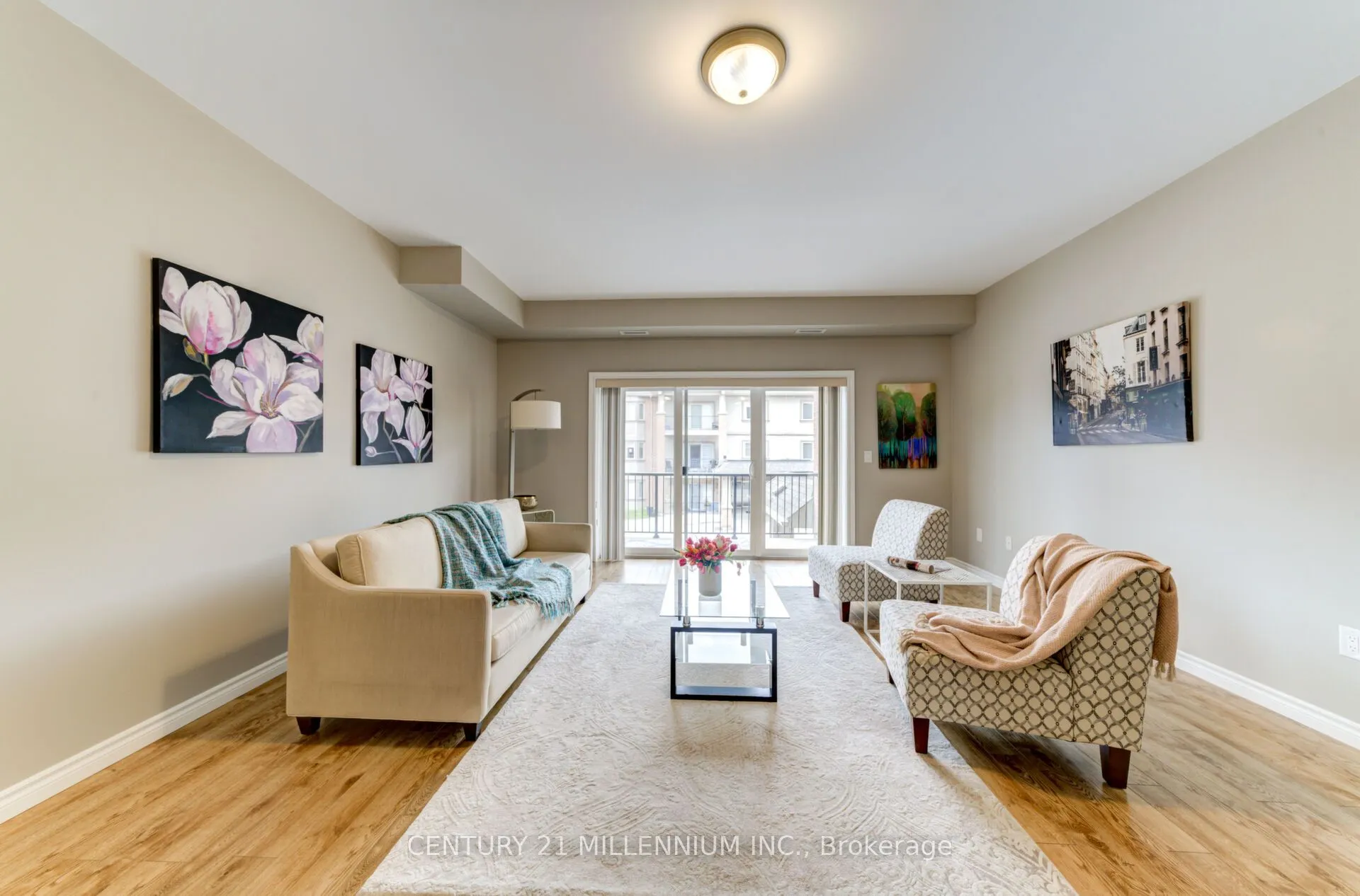19A Yonge Street N, #208