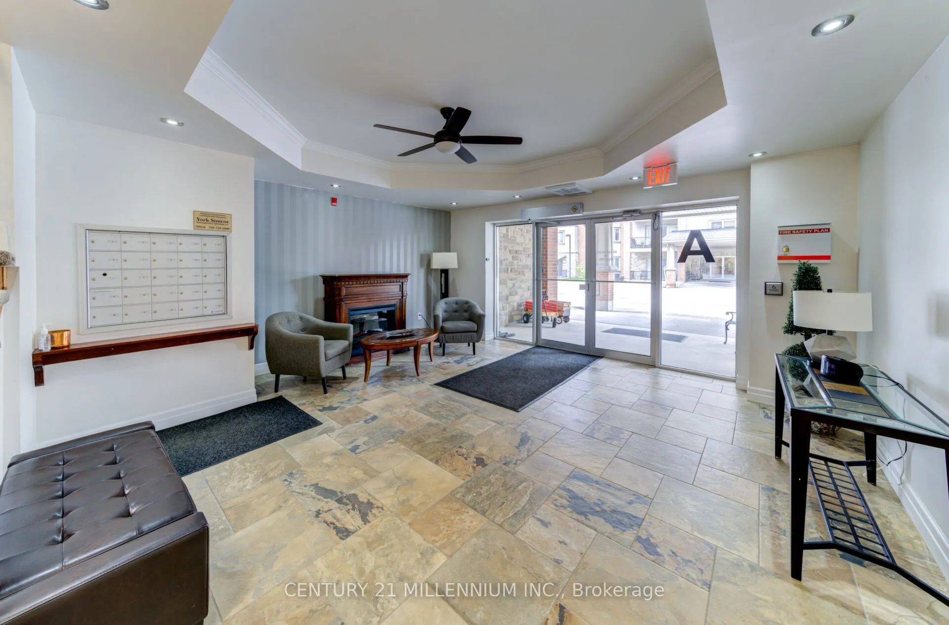 19A Yonge Street N, #208