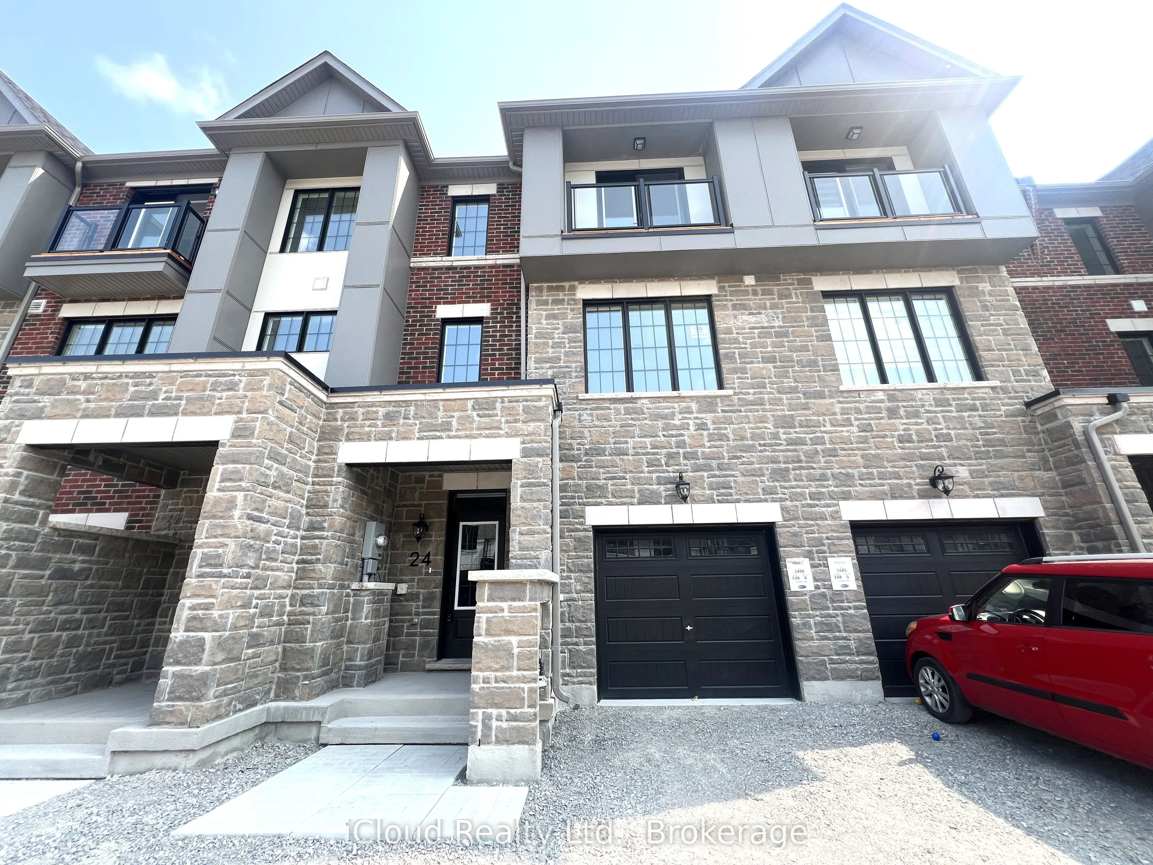 24 Pearen Lane