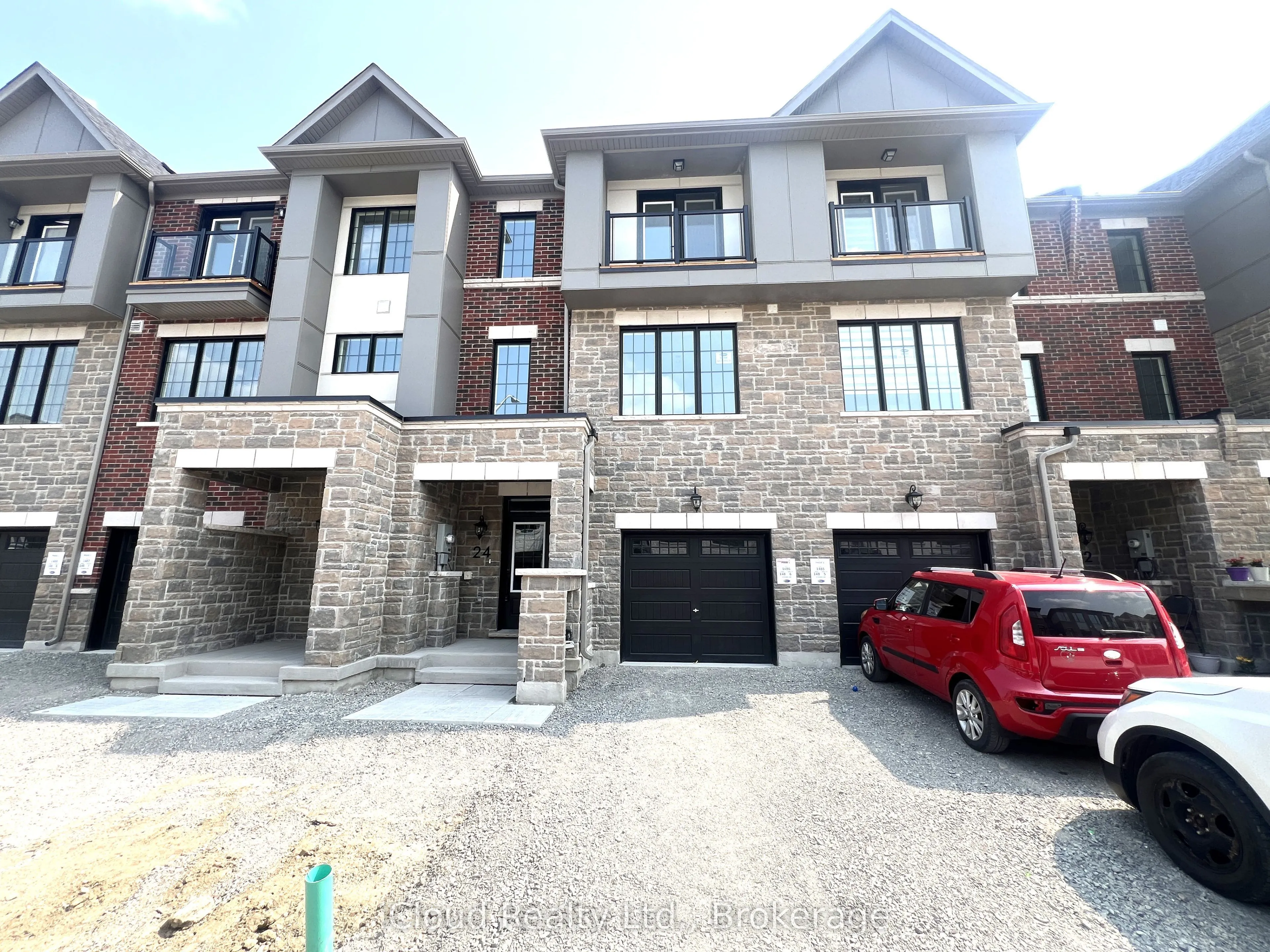 24 Pearen Lane