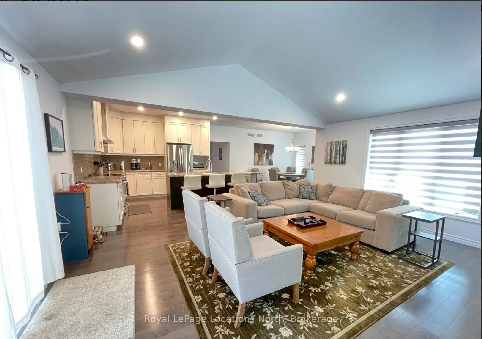 16 SUNSET Court