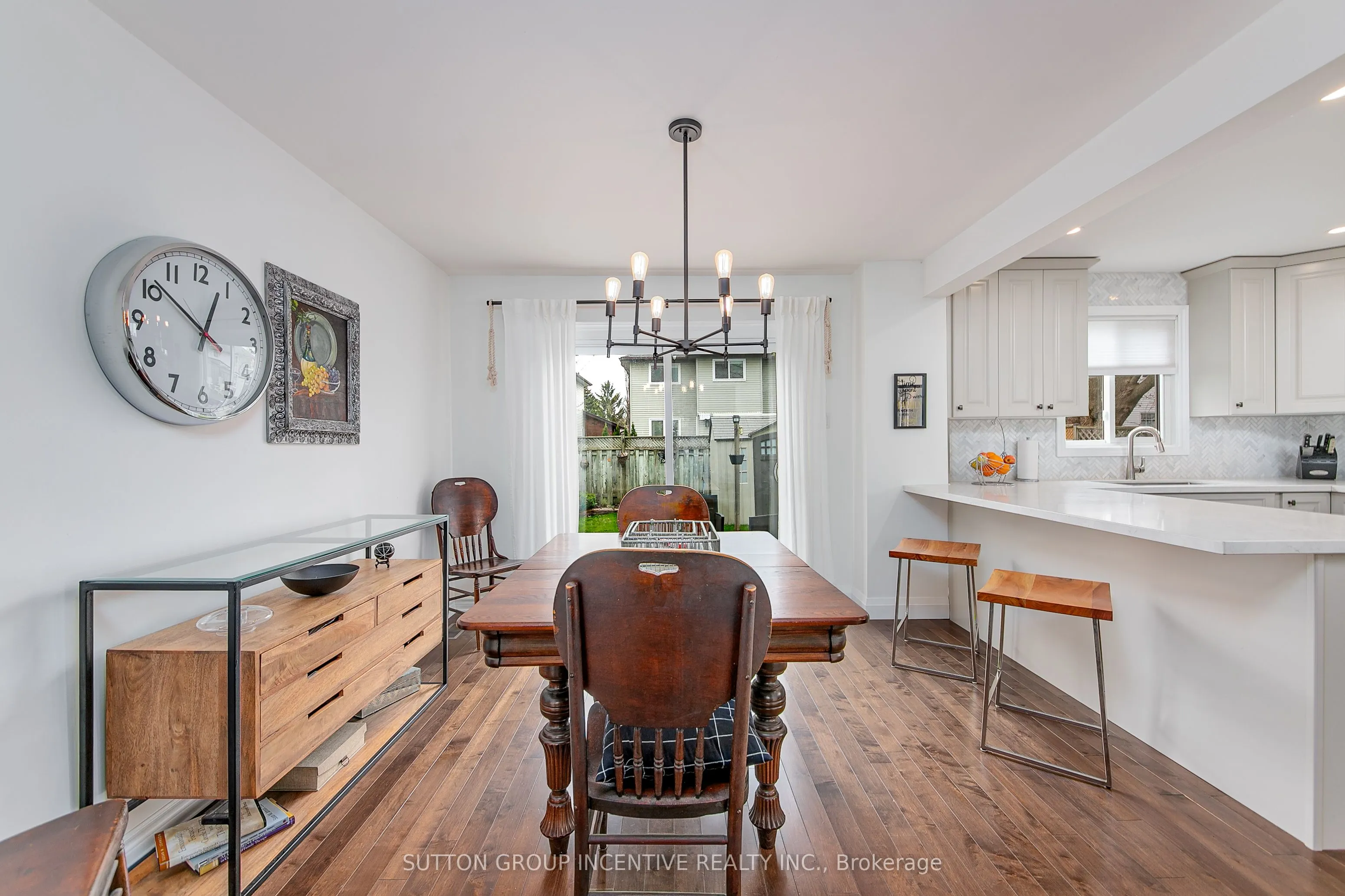 25 Rosenfeld Drive