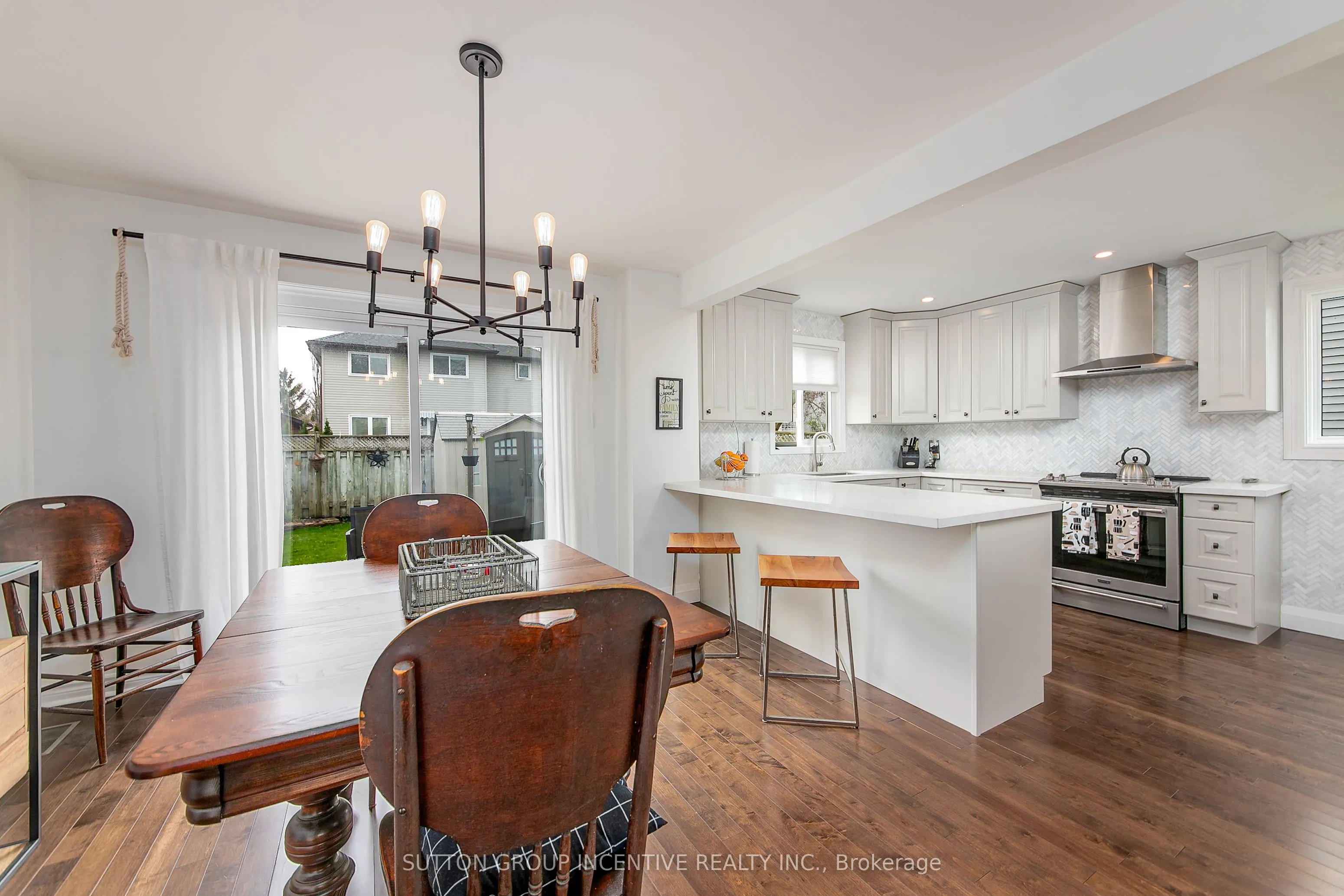 25 Rosenfeld Drive