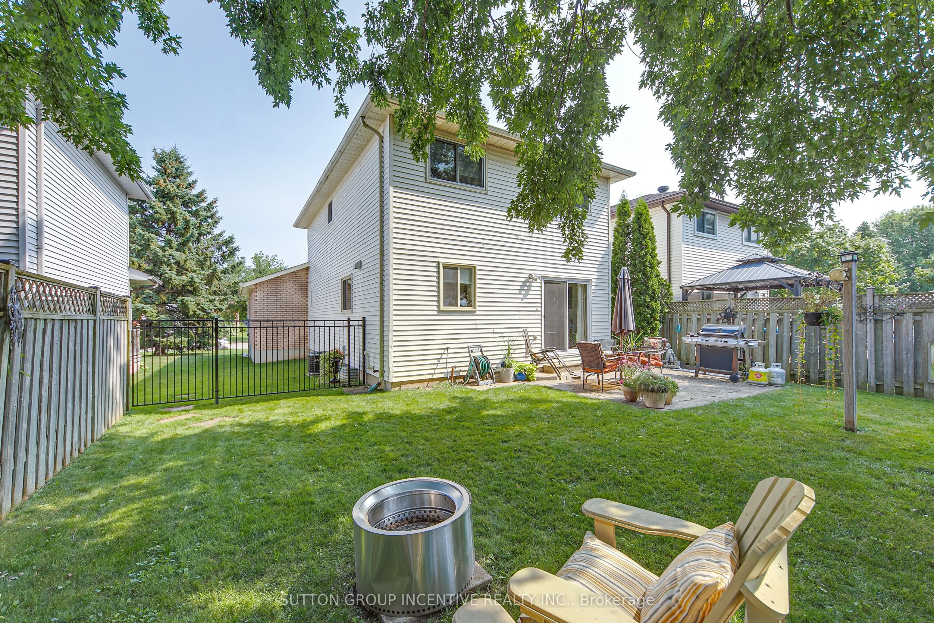 25 Rosenfeld Drive