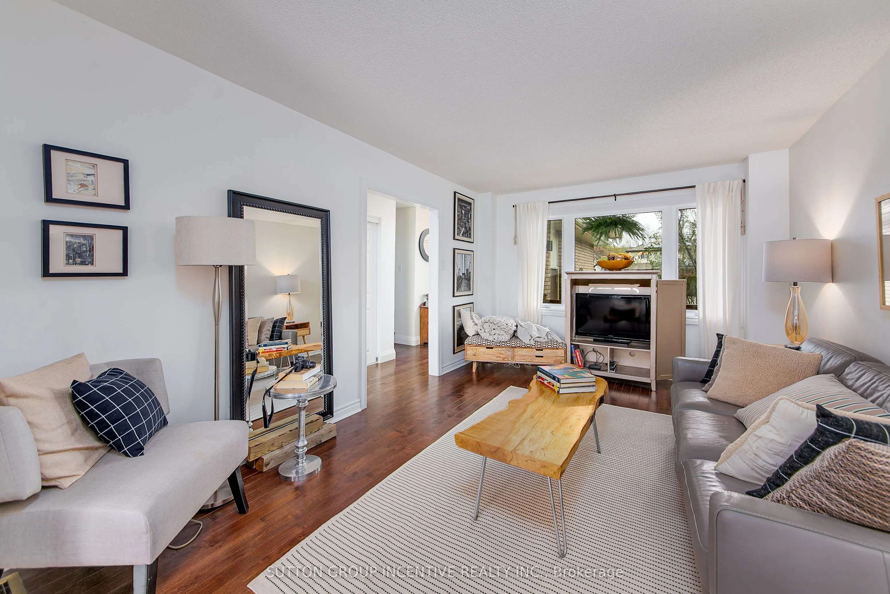 25 Rosenfeld Drive