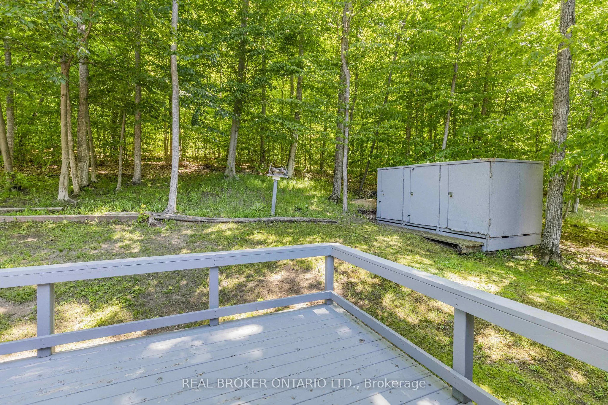 87 Farlain Lake Road E