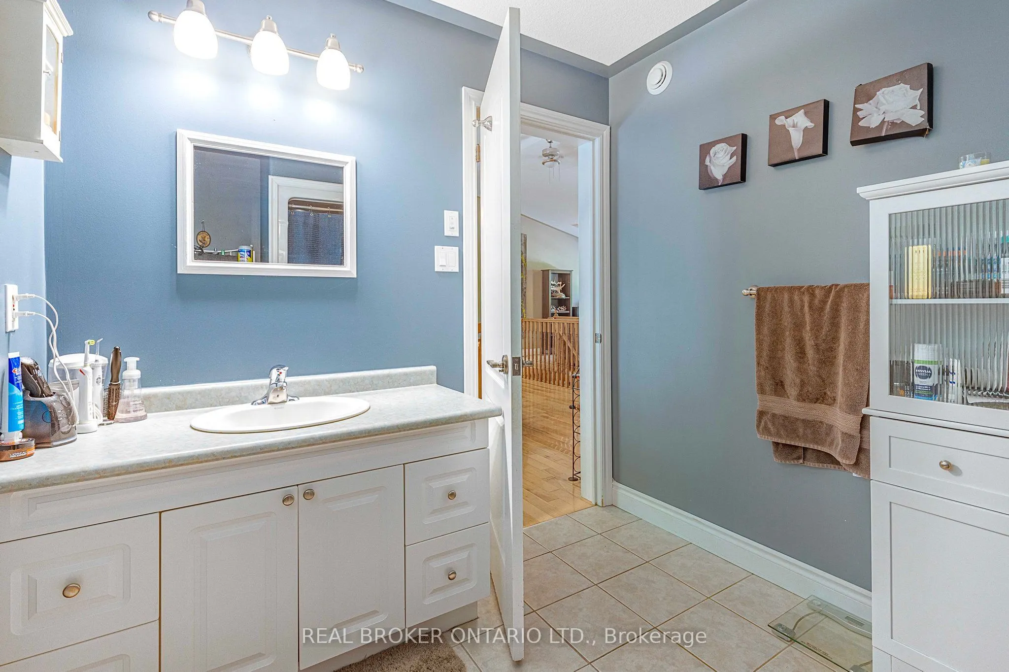 87 Farlain Lake Road E