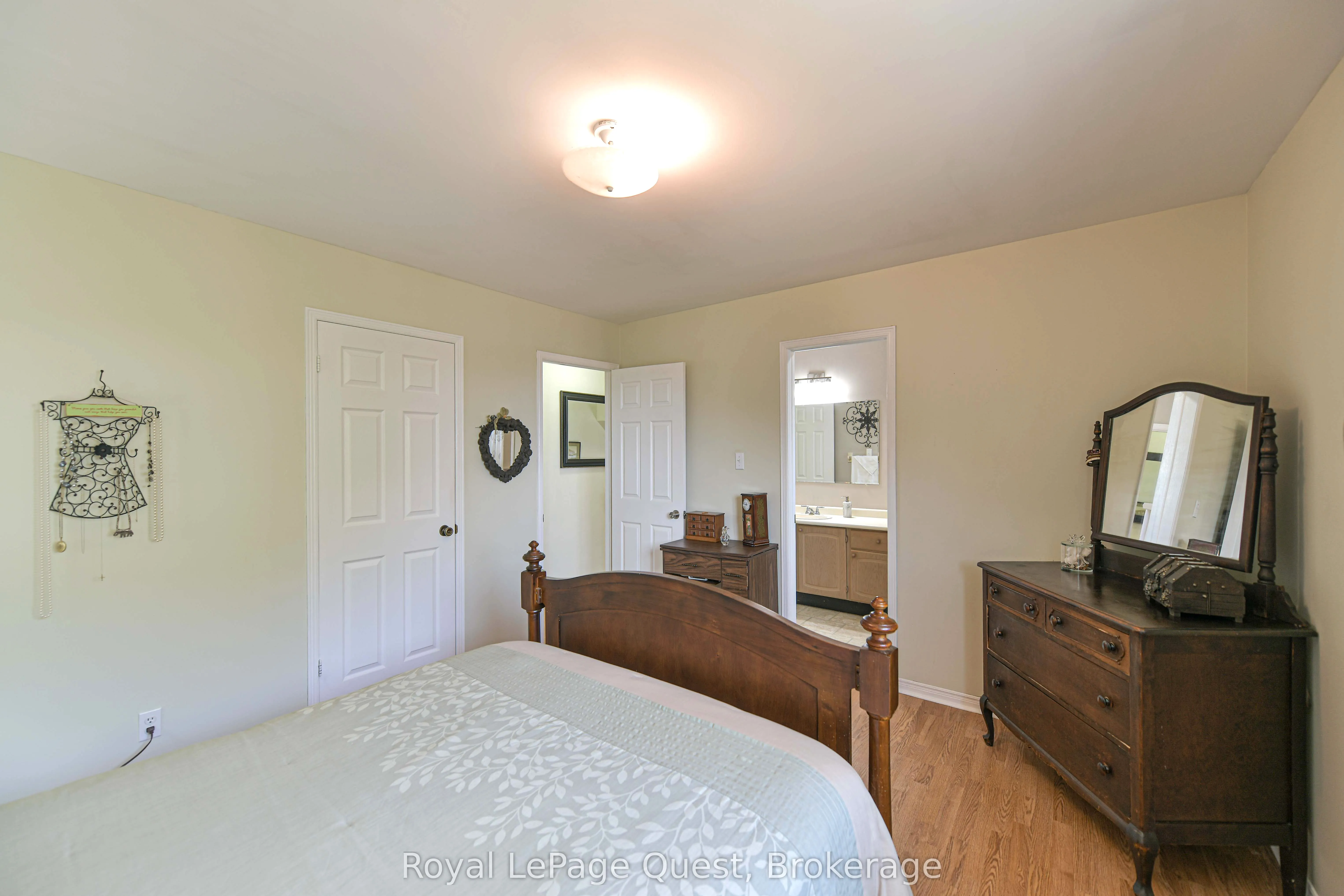4 Chestnut Place