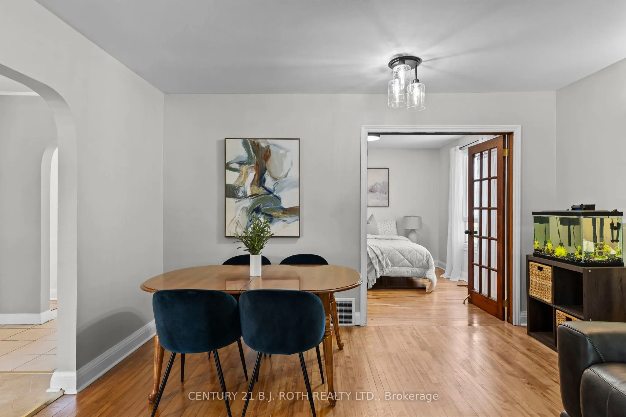 307 LINWOOD Avenue