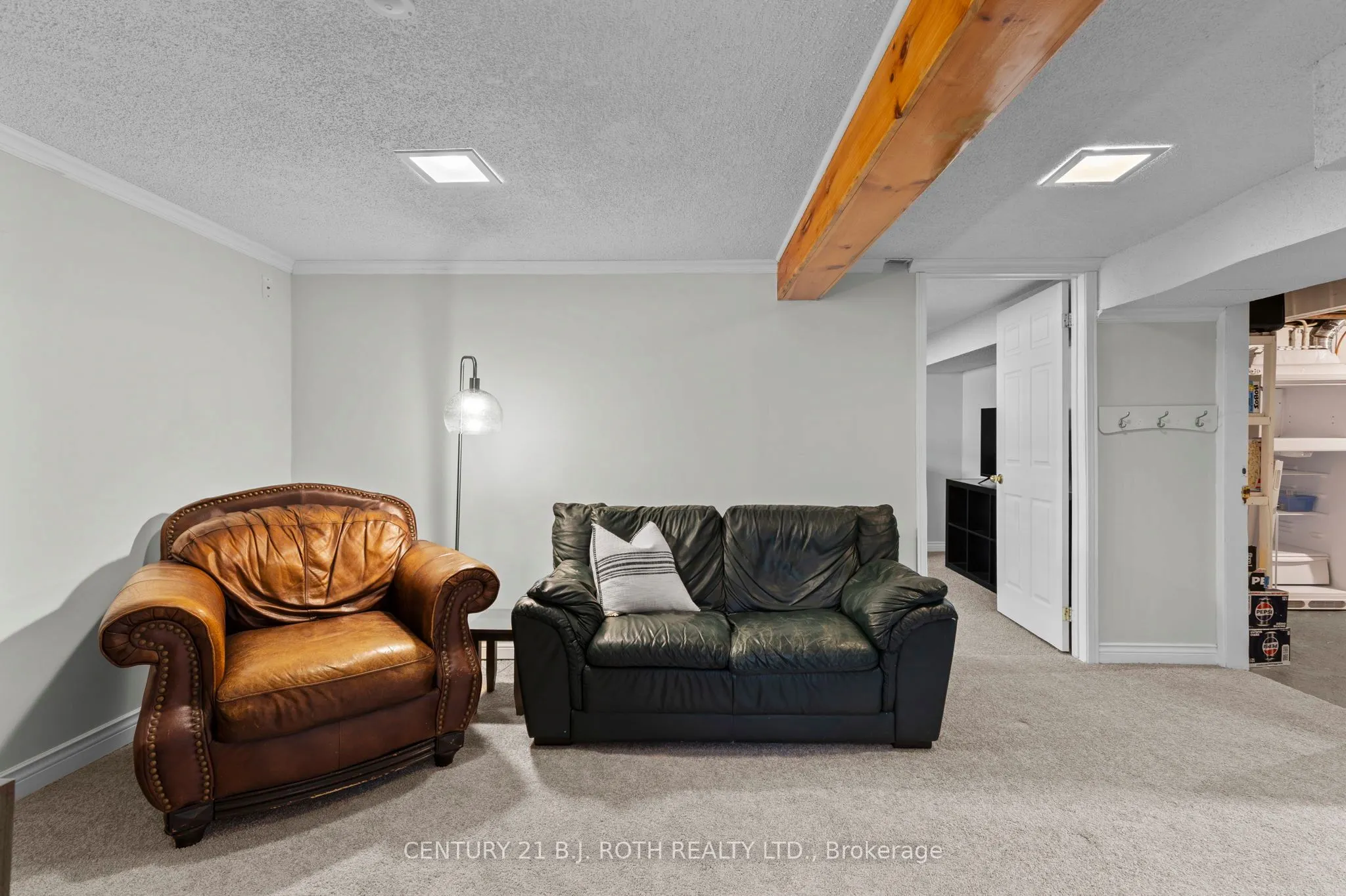307 LINWOOD Avenue