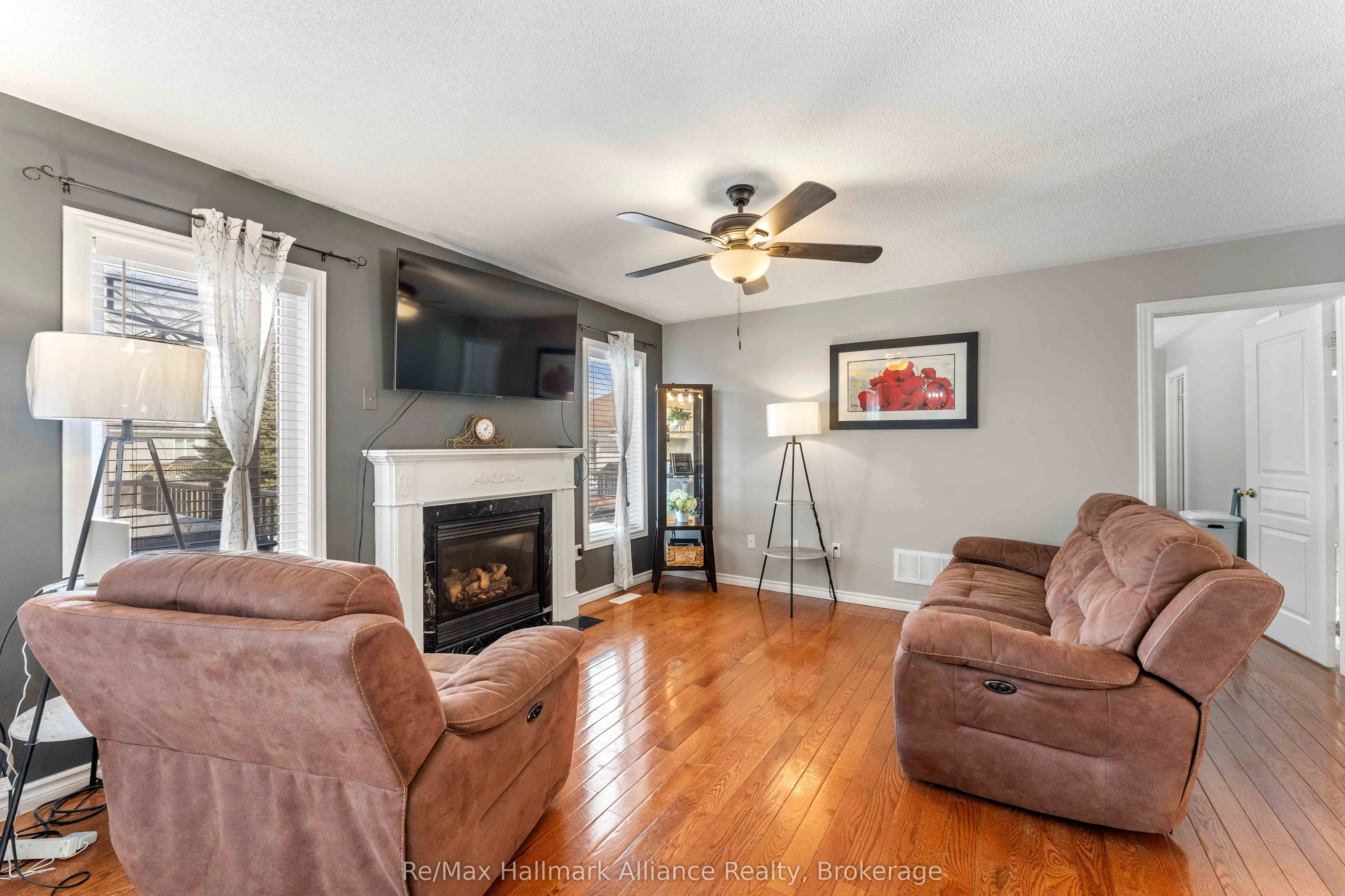 20 Meadowood Drive