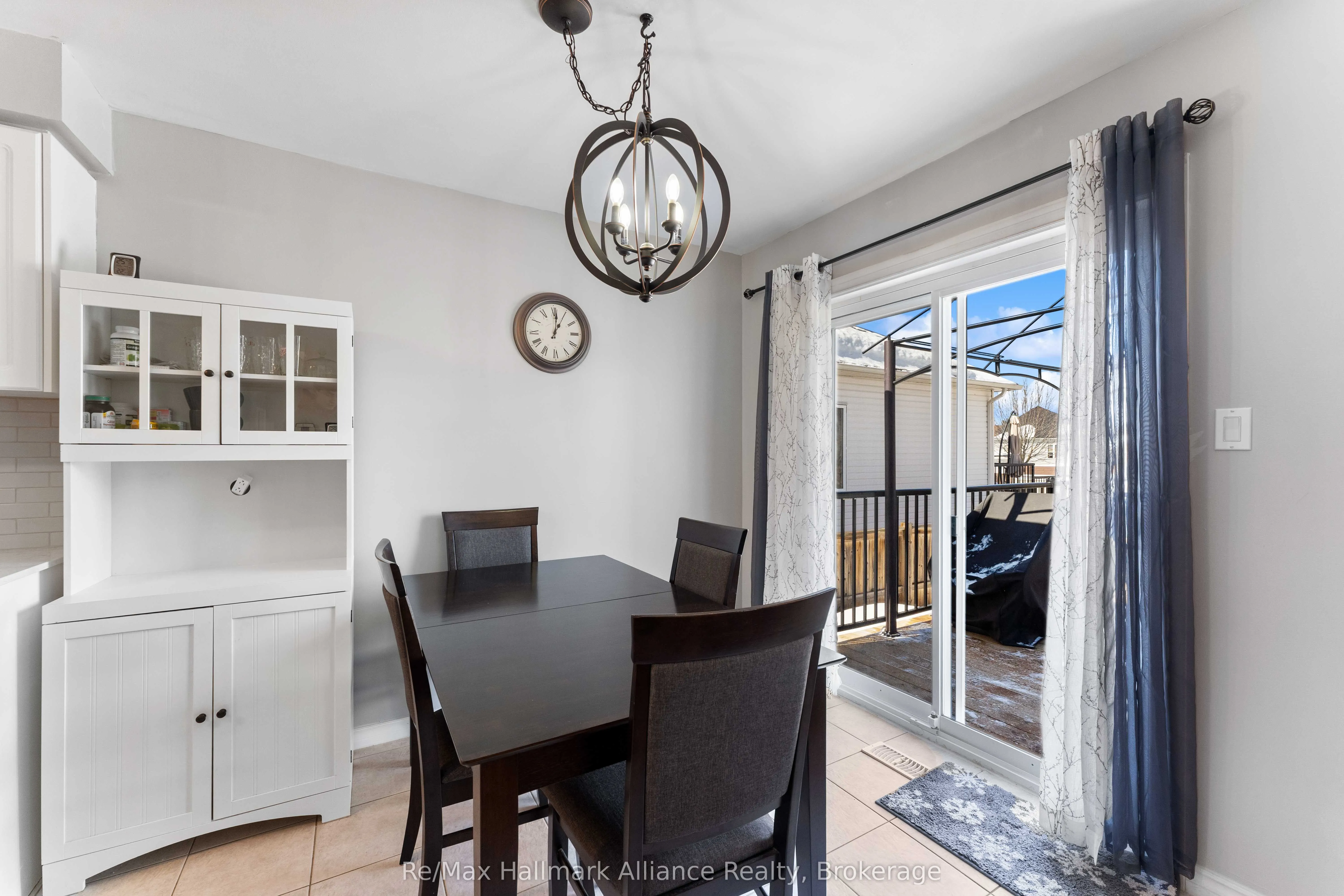 20 Meadowood Drive