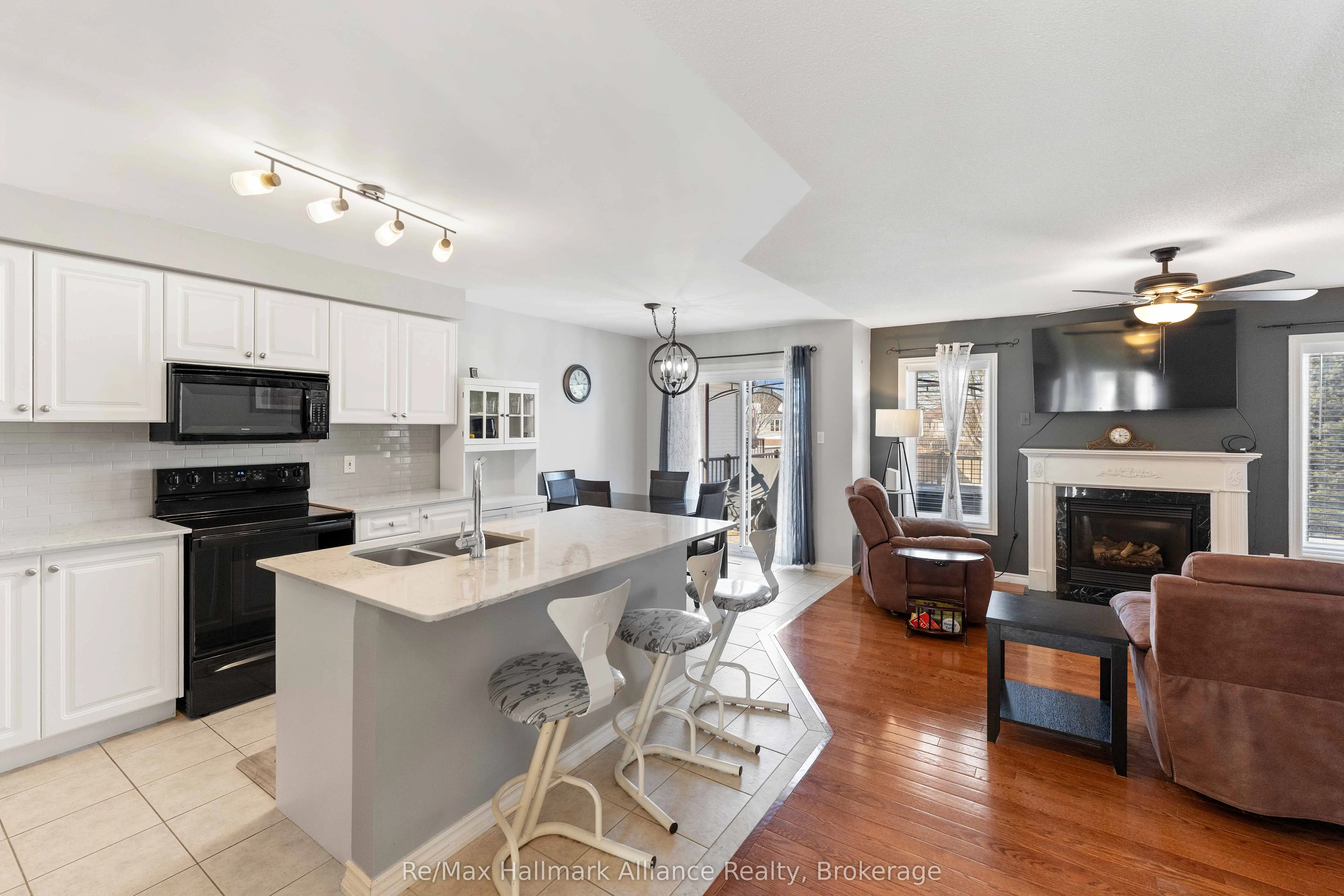 20 Meadowood Drive