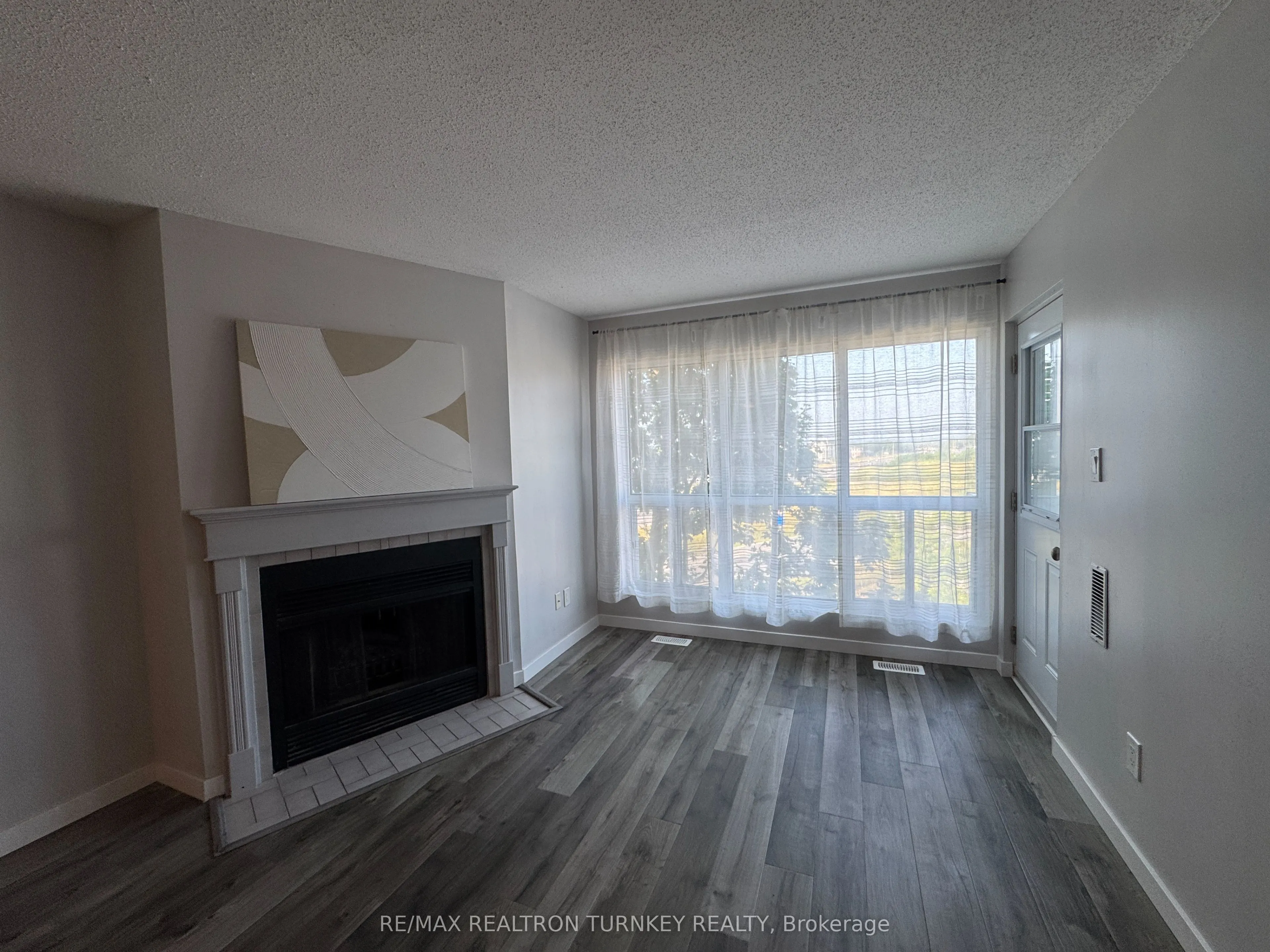 126 Bell Farm Road, #303