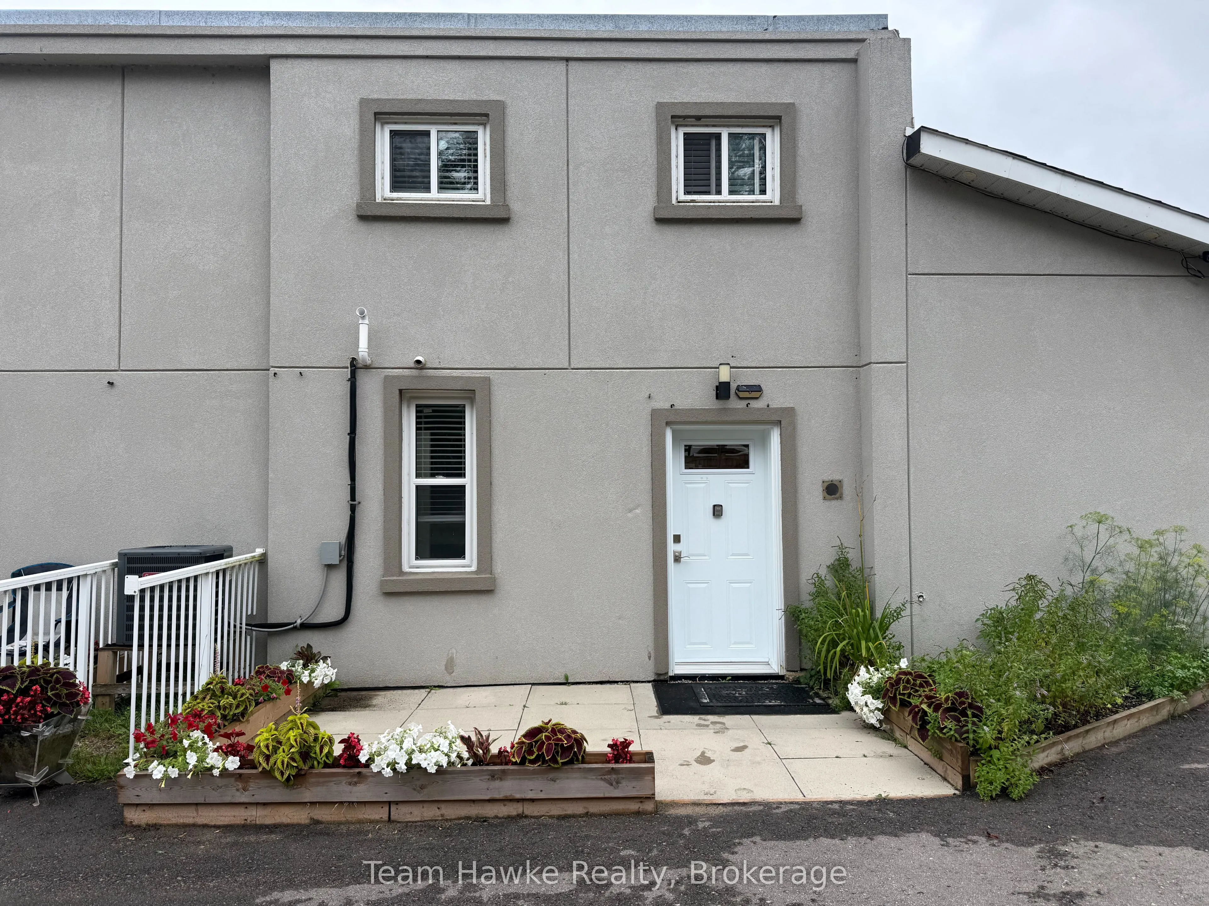 450 Sturgeon Bay Road, #2