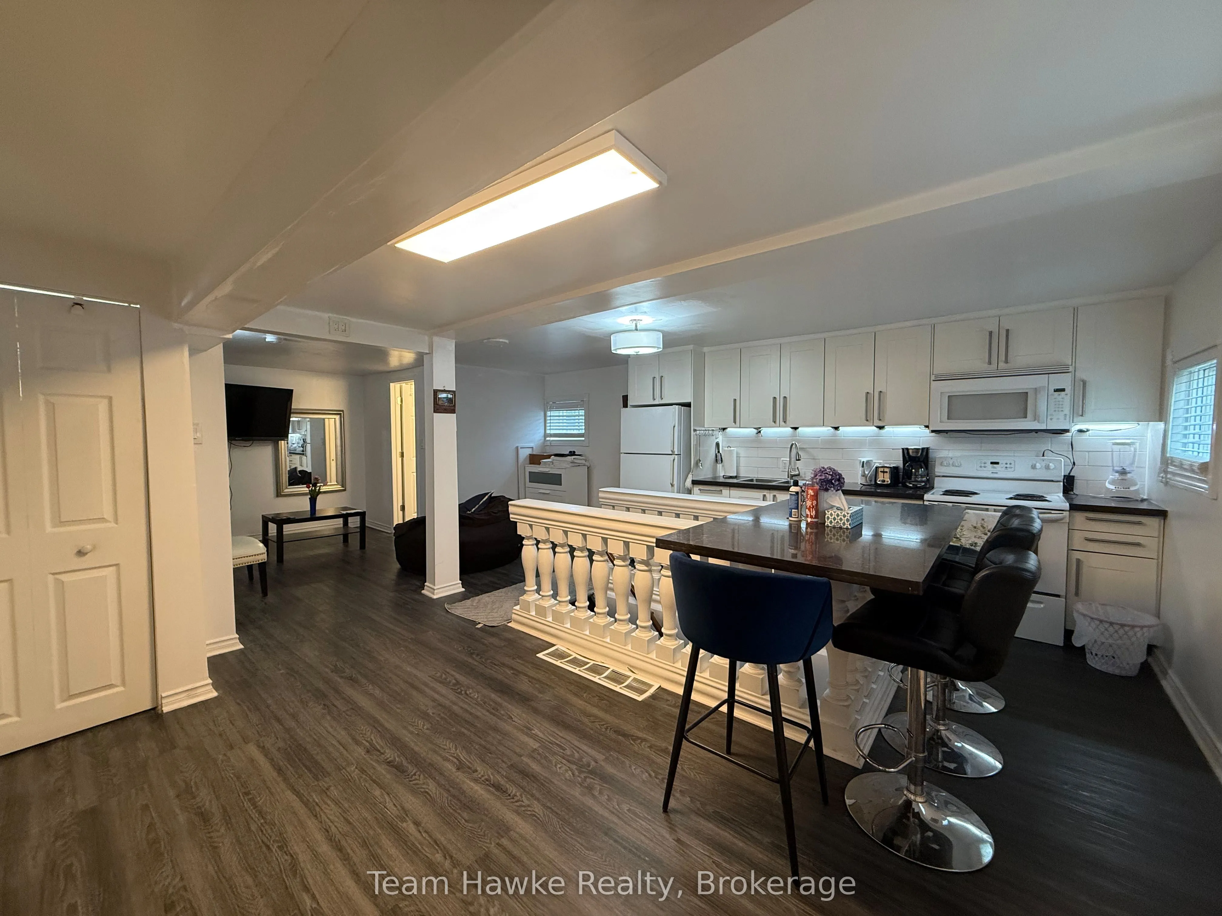450 Sturgeon Bay Road, #2