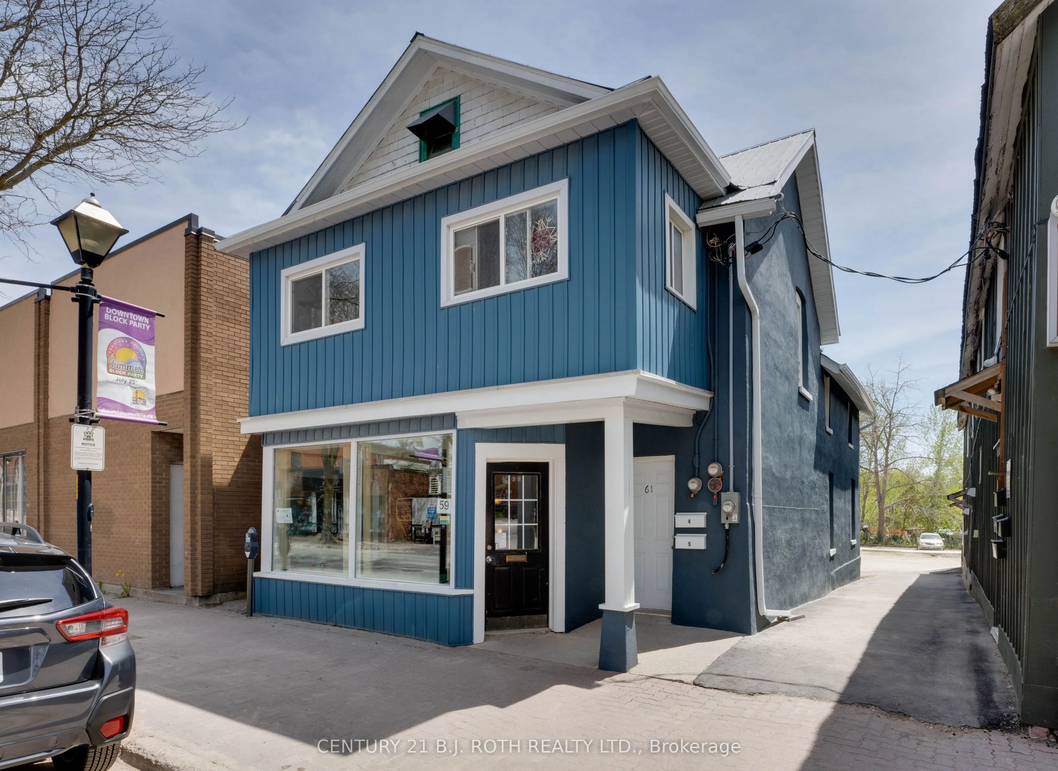 59 Mississaga Street W, #UPPER LEVEL UNIT