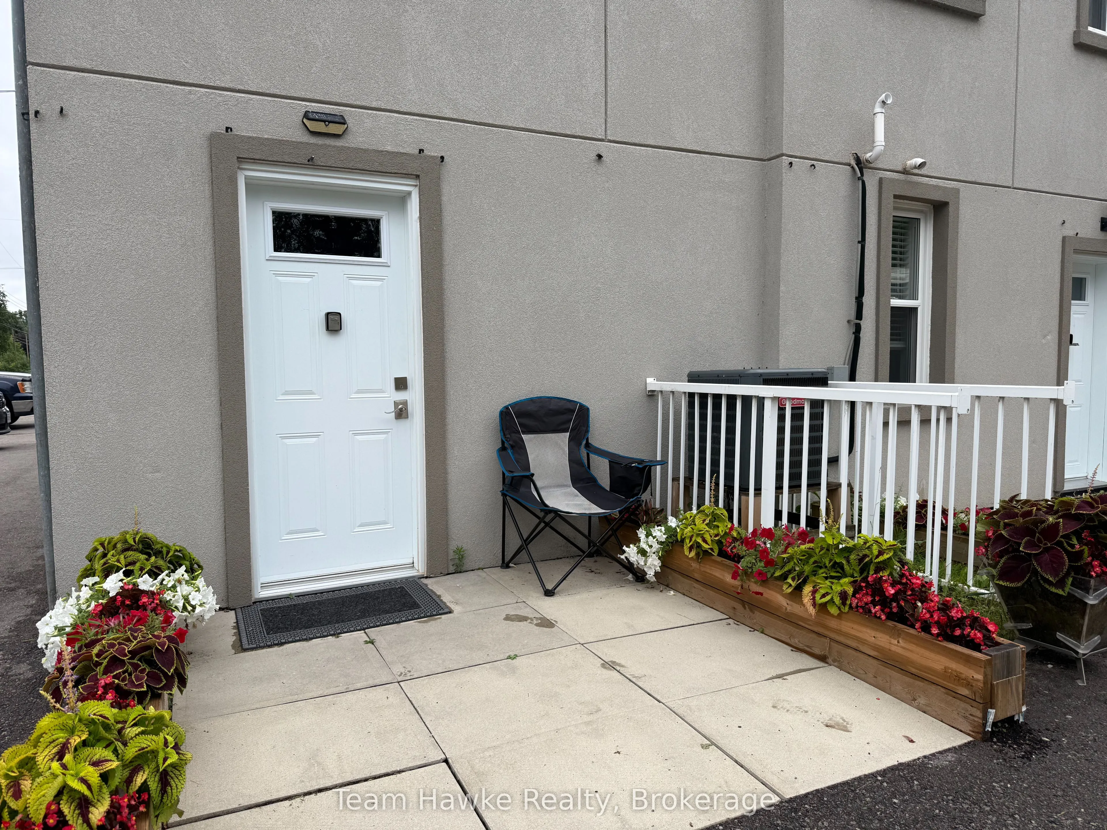 450 Sturgeon Bay Road, #1