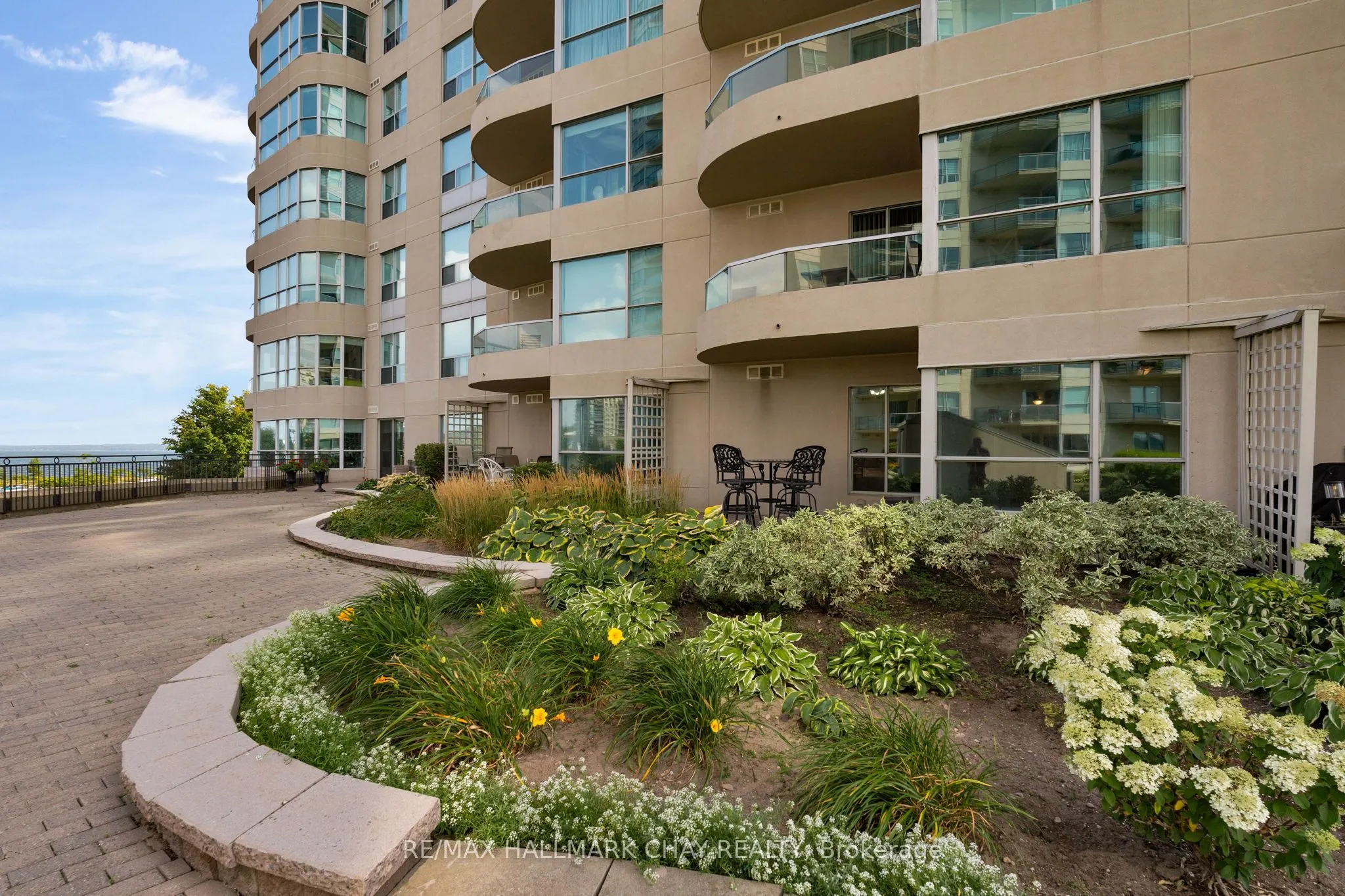 2 TORONTO Street, #307