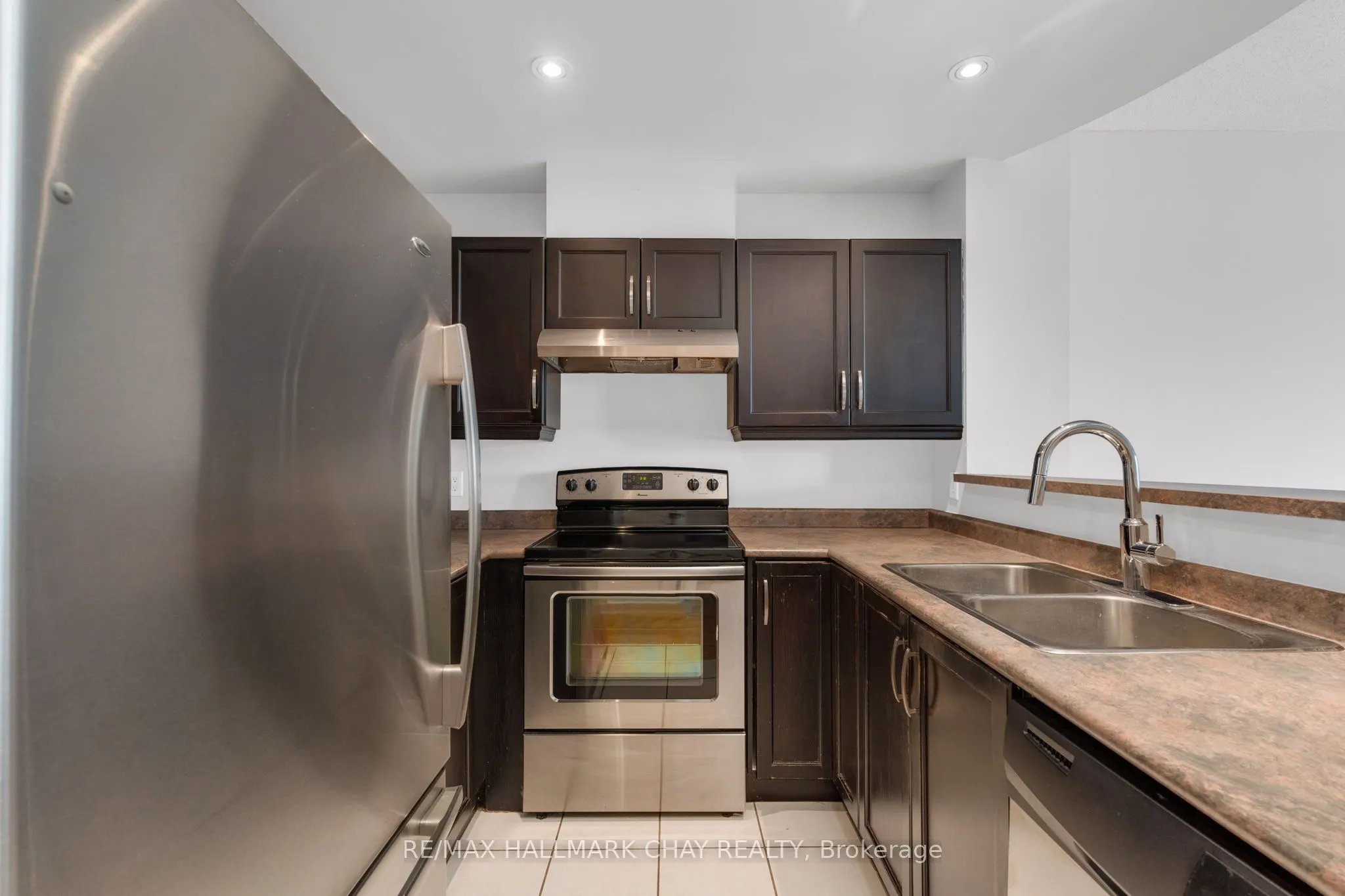 2 TORONTO Street, #307