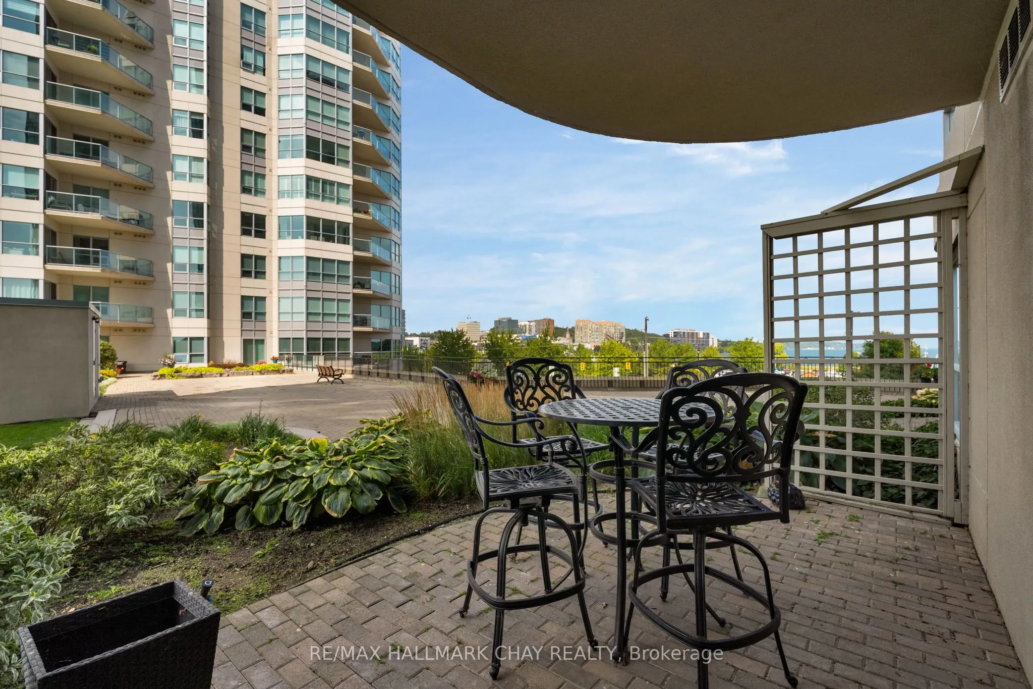 2 TORONTO Street, #307