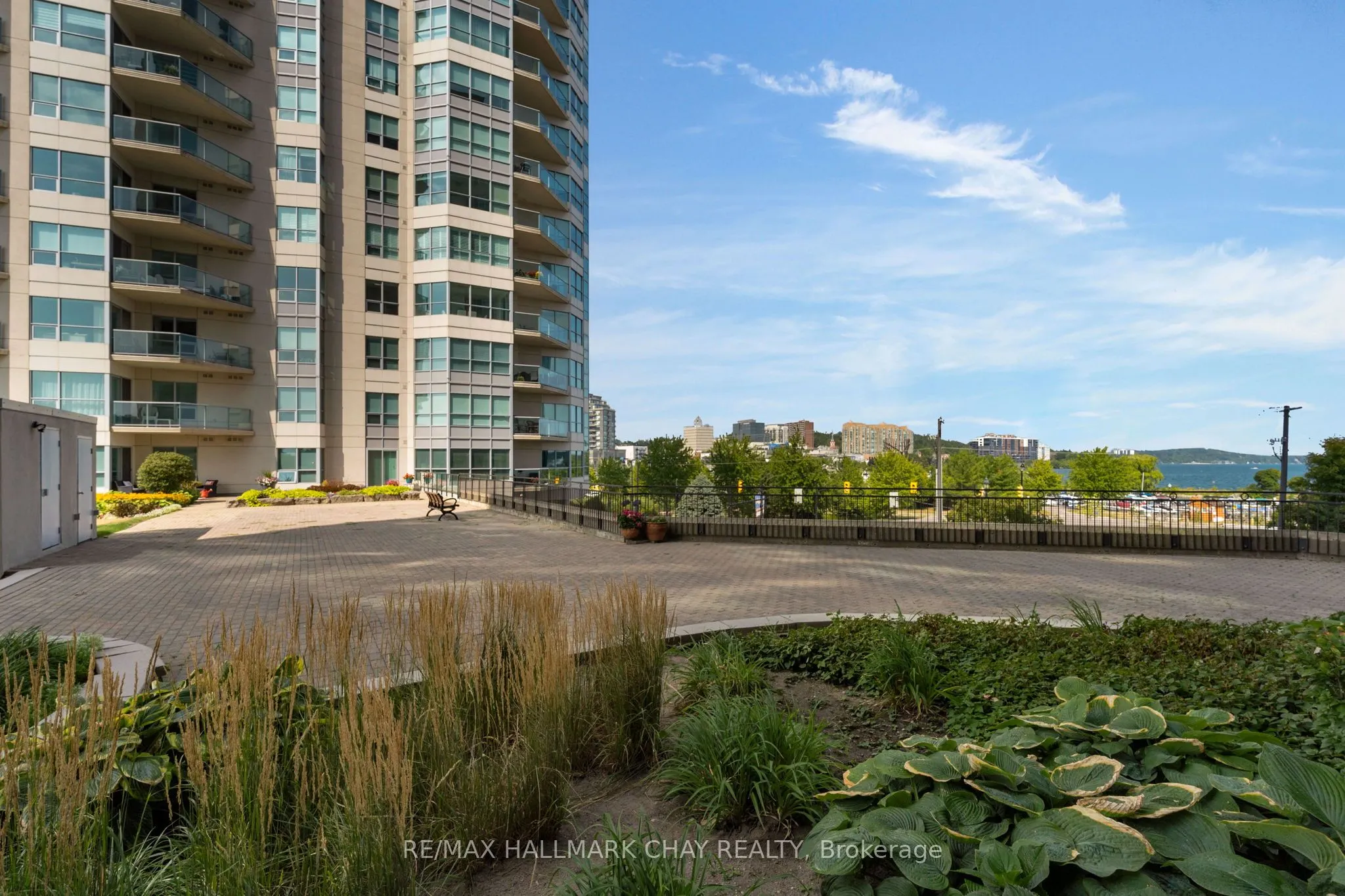 2 TORONTO Street, #307