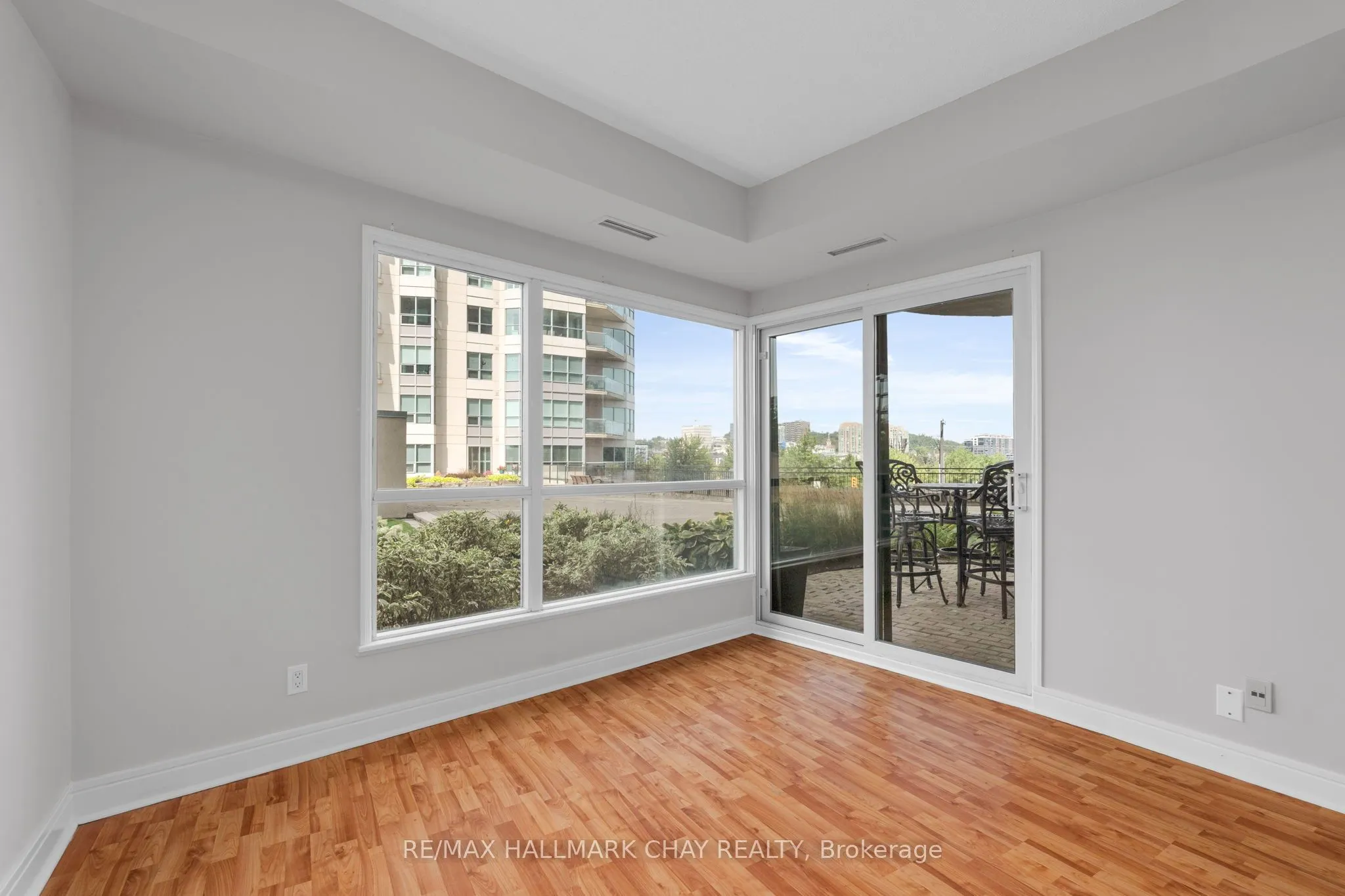 2 TORONTO Street, #307