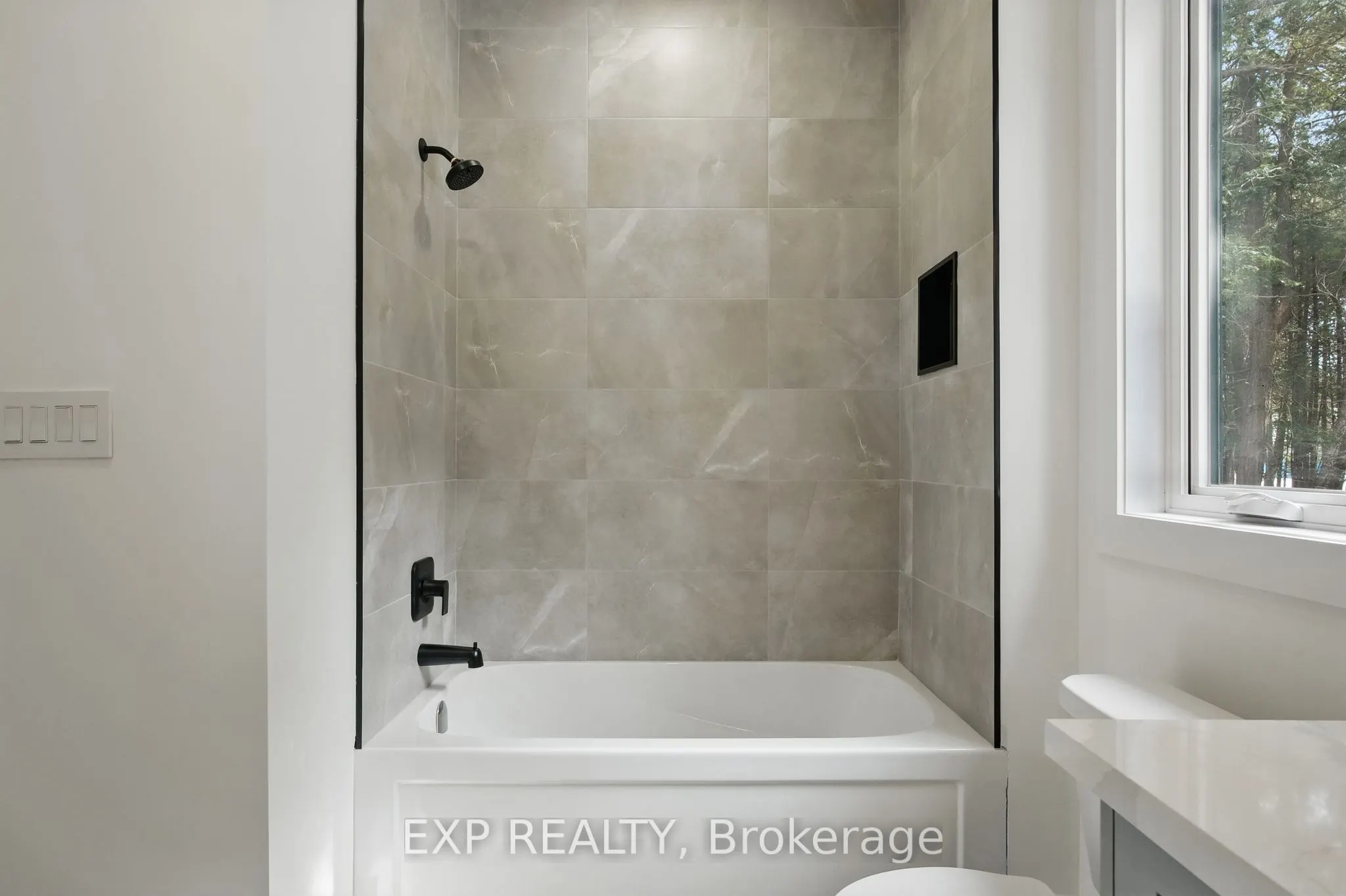 48 Iroquois Crescent
