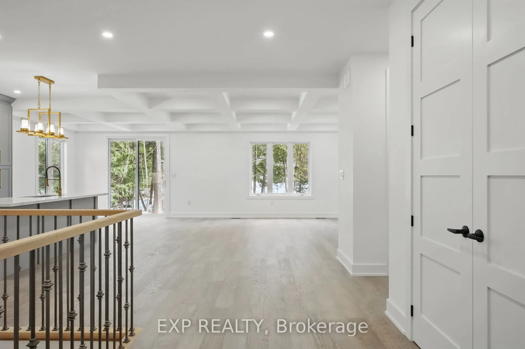 48 Iroquois Crescent