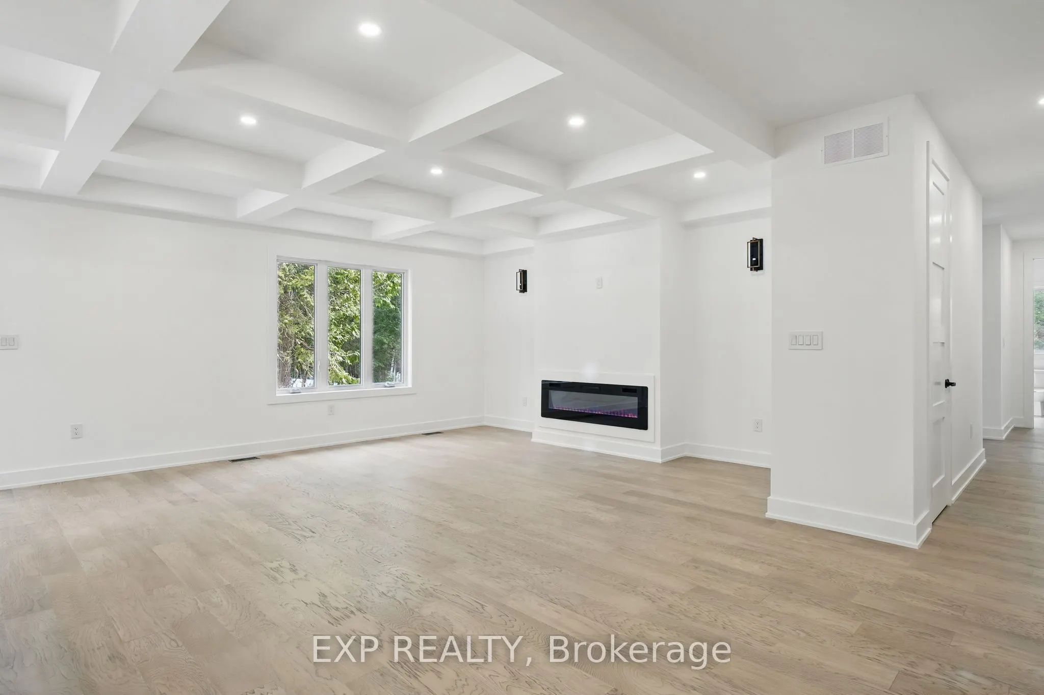 48 Iroquois Crescent