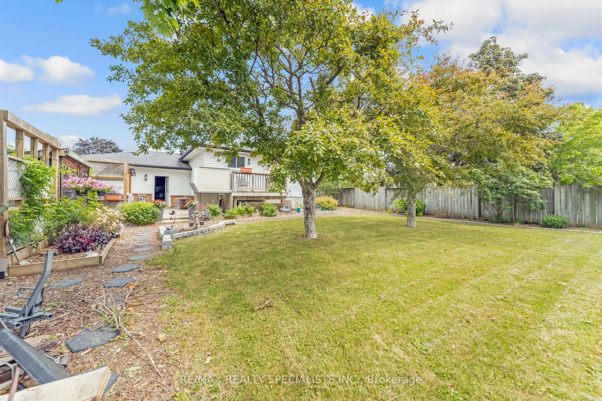 65 Bronte Crescent