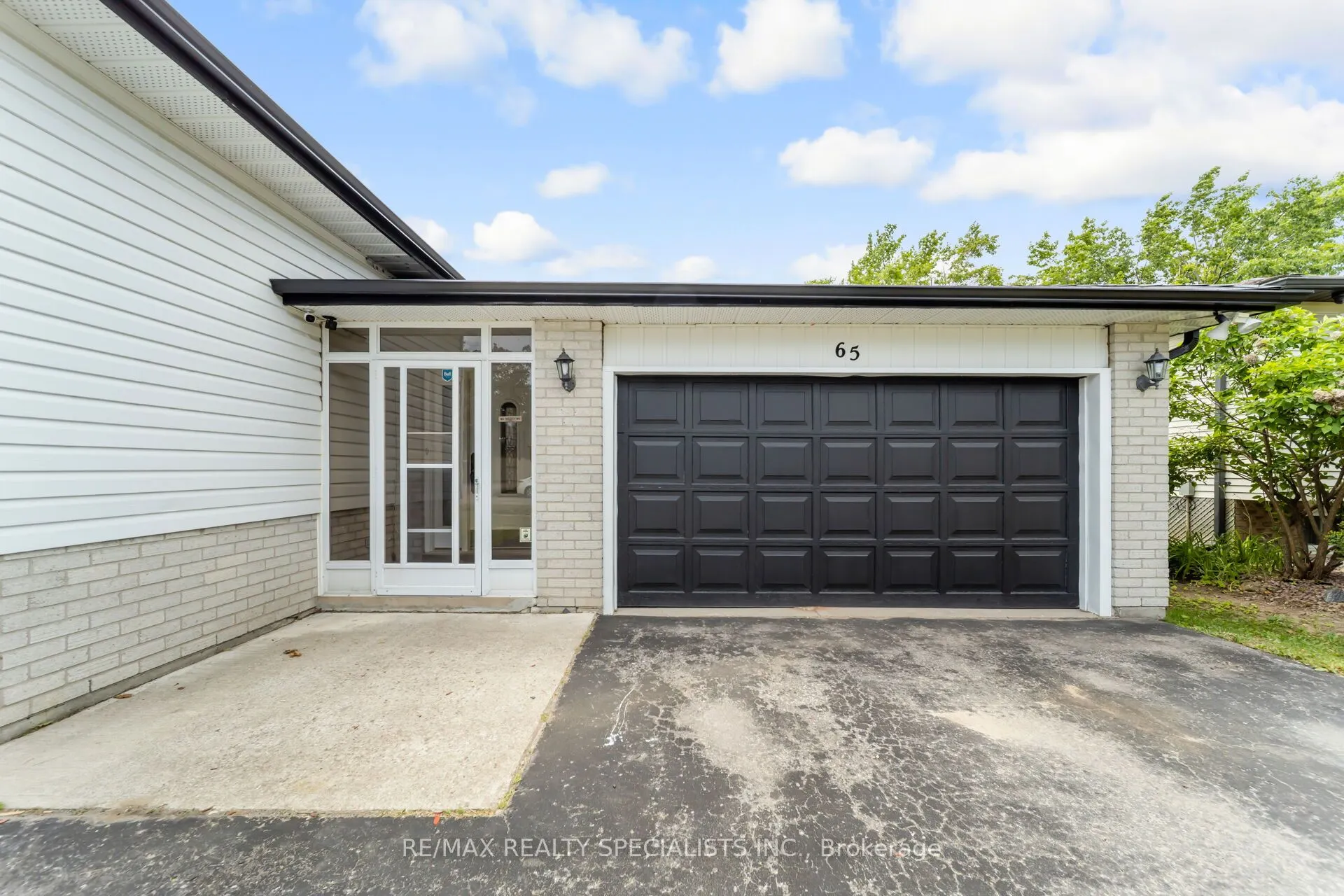 65 Bronte Crescent