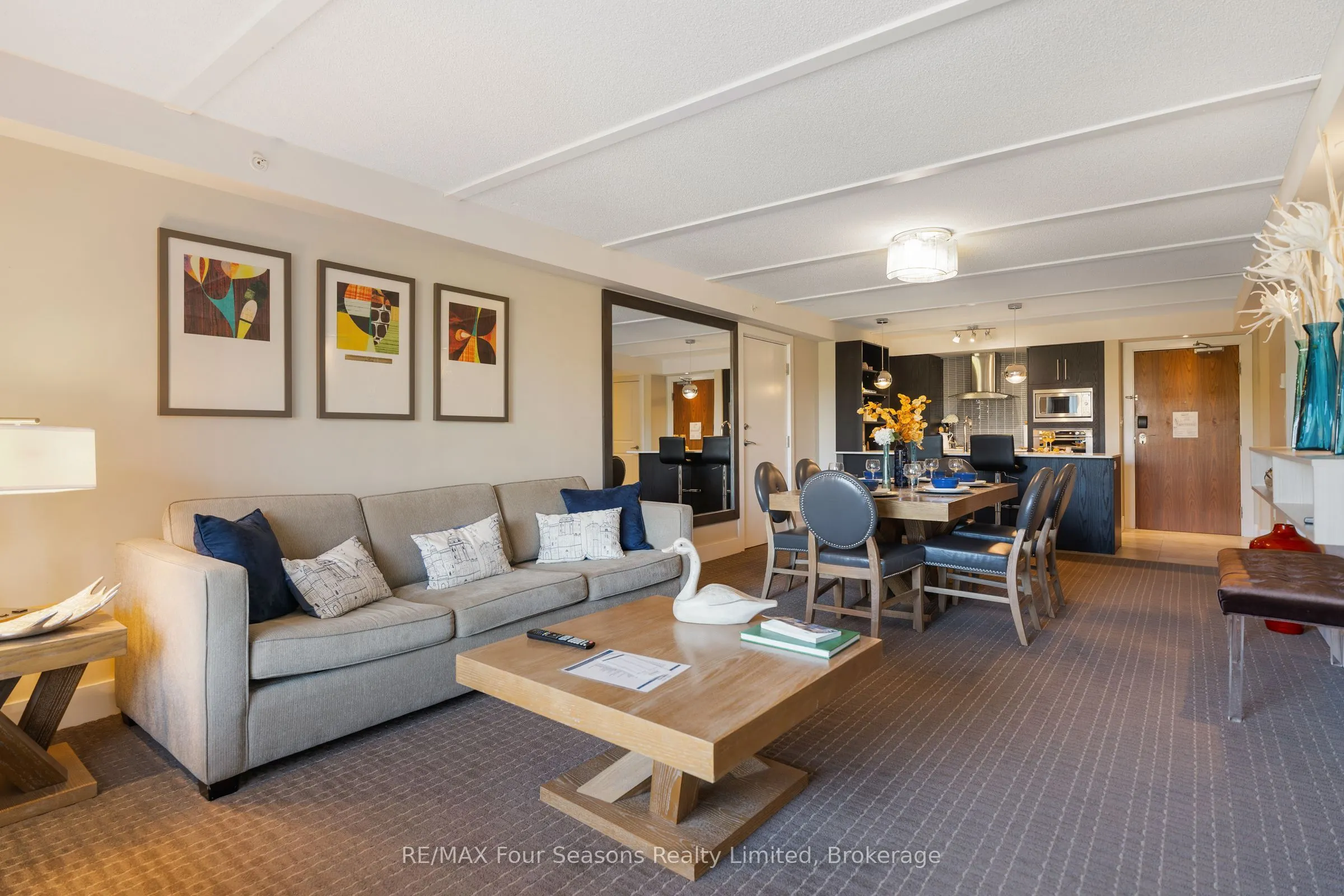 9 HARBOUR Street E, #5202-5204