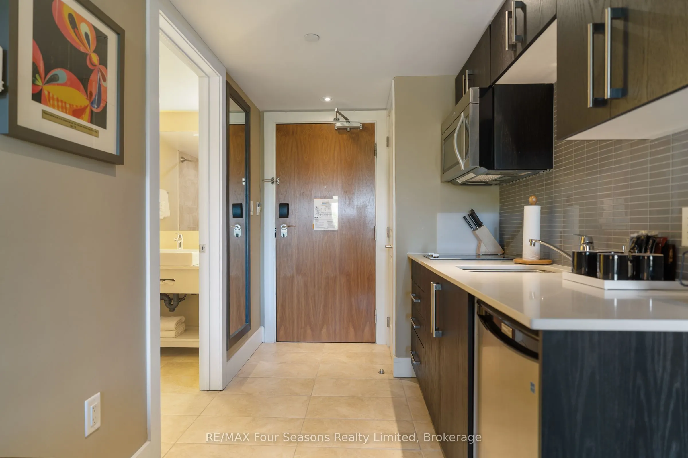 9 HARBOUR Street E, #5202-5204
