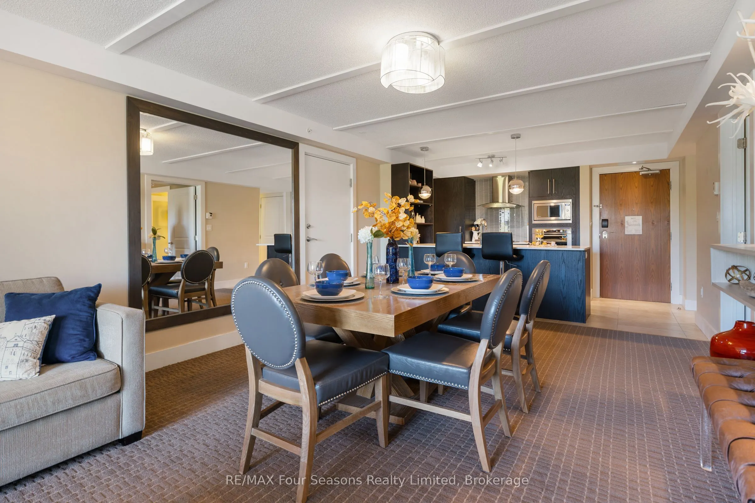 9 HARBOUR Street E, #5202-5204