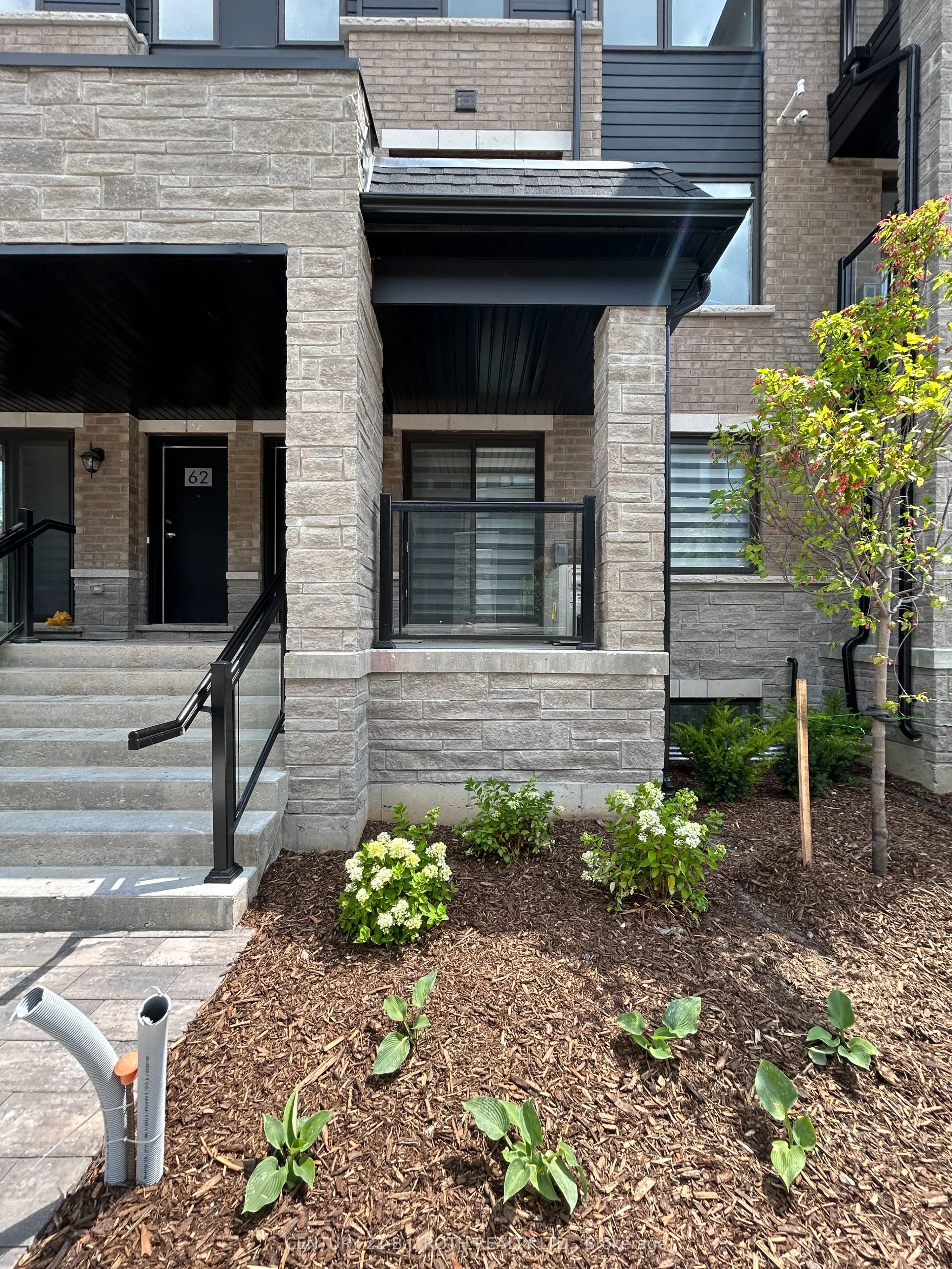64 APPLETREE Lane, #69