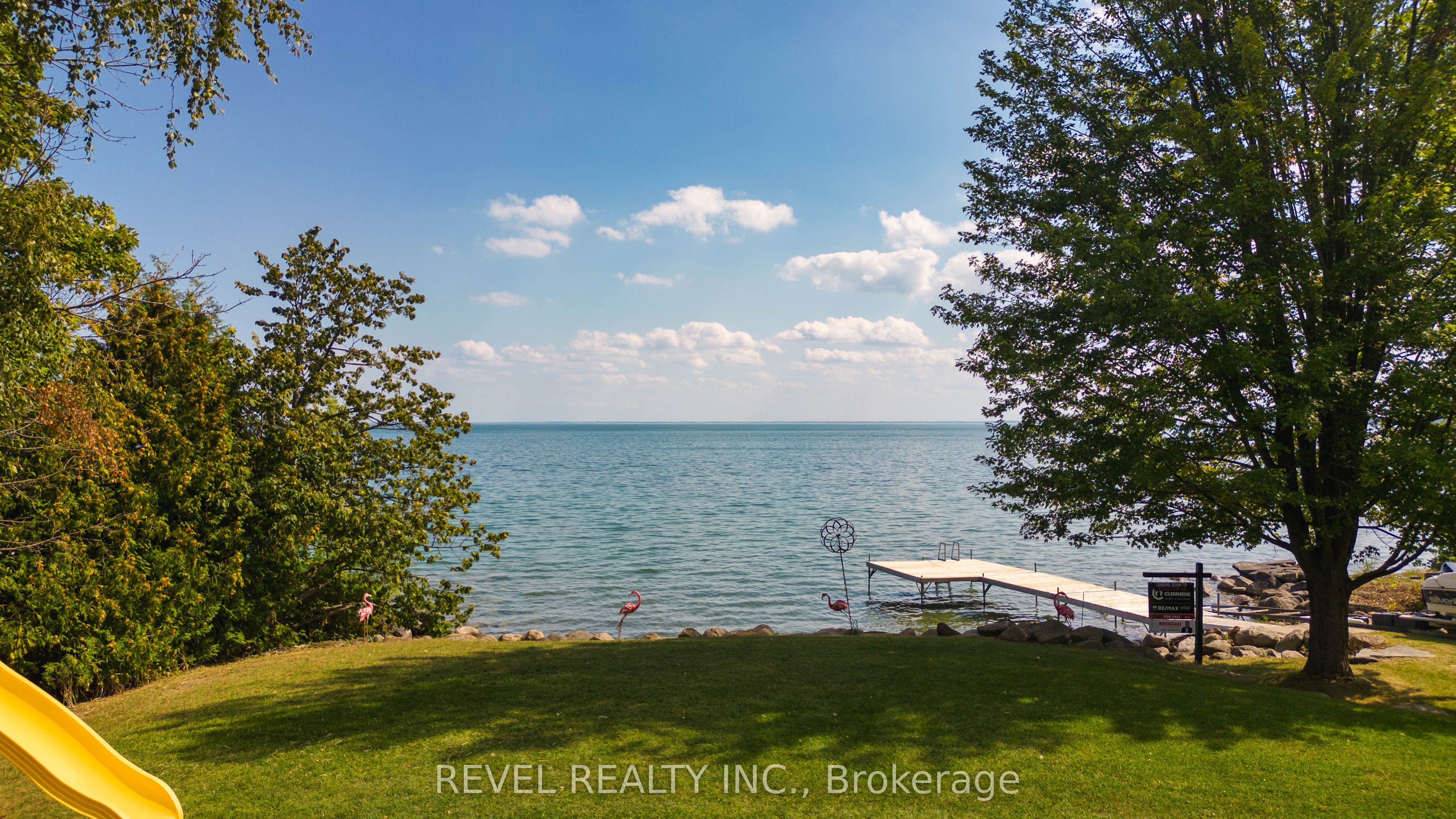 183 Lakeshore Road W