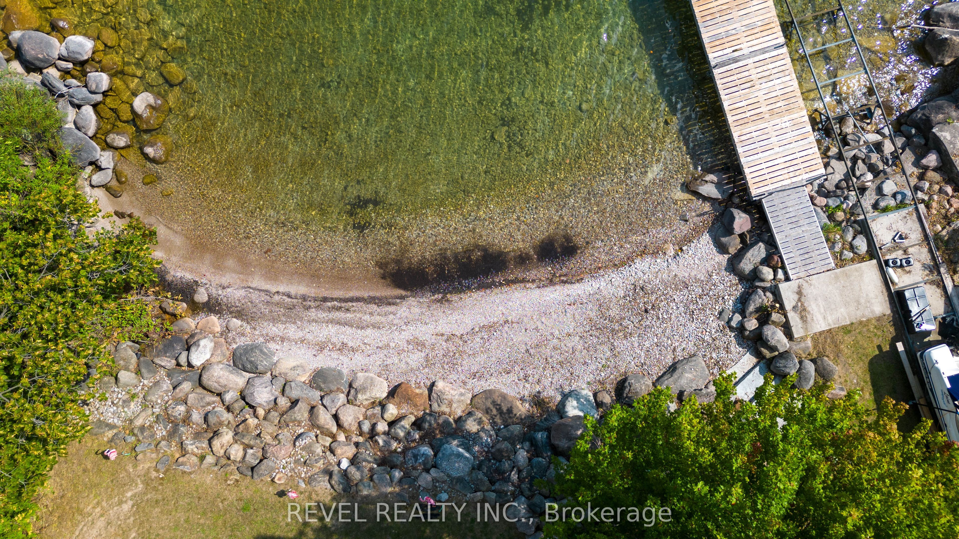 183 Lakeshore Road W