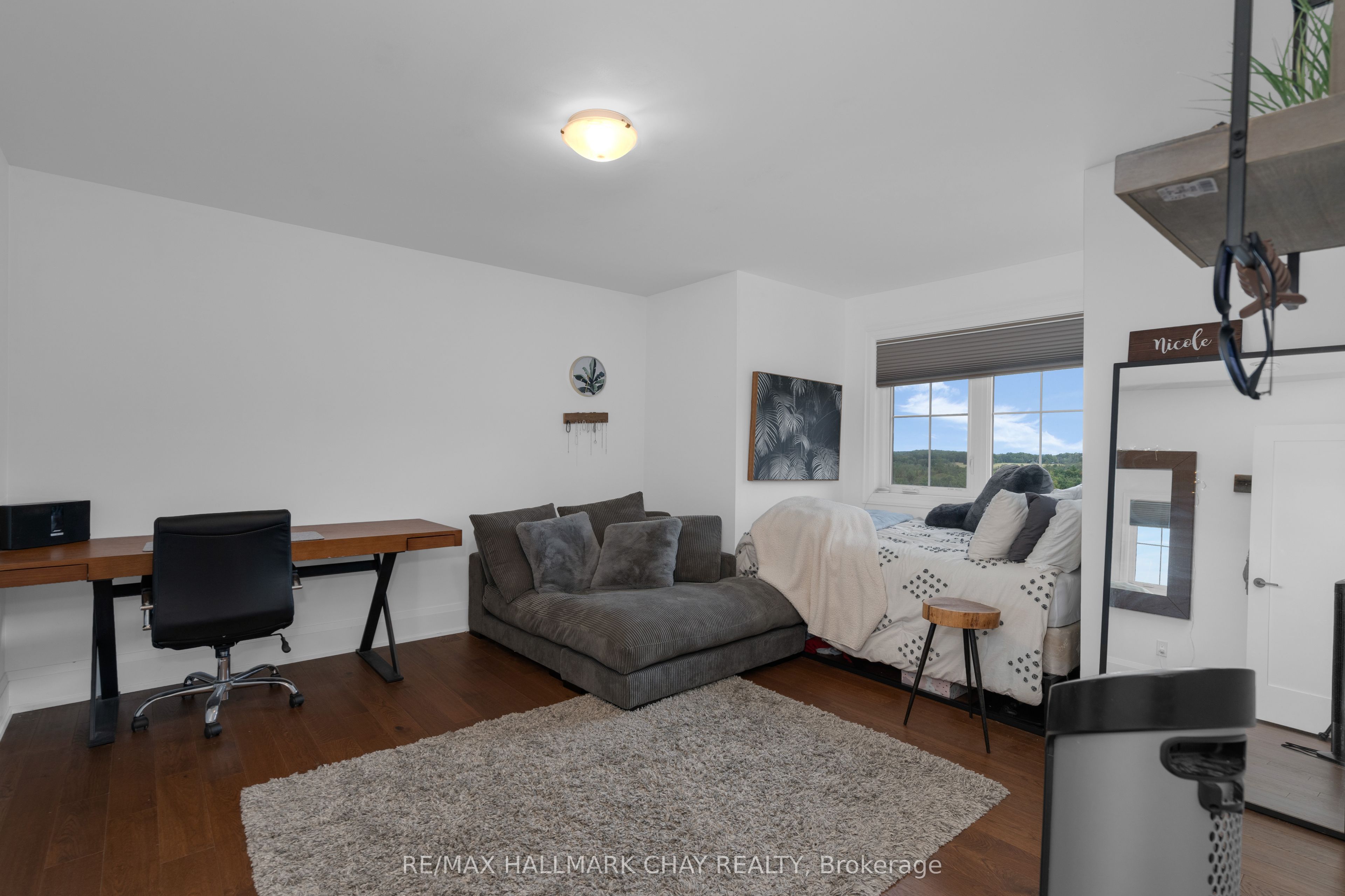 28 Thoroughbred Drive