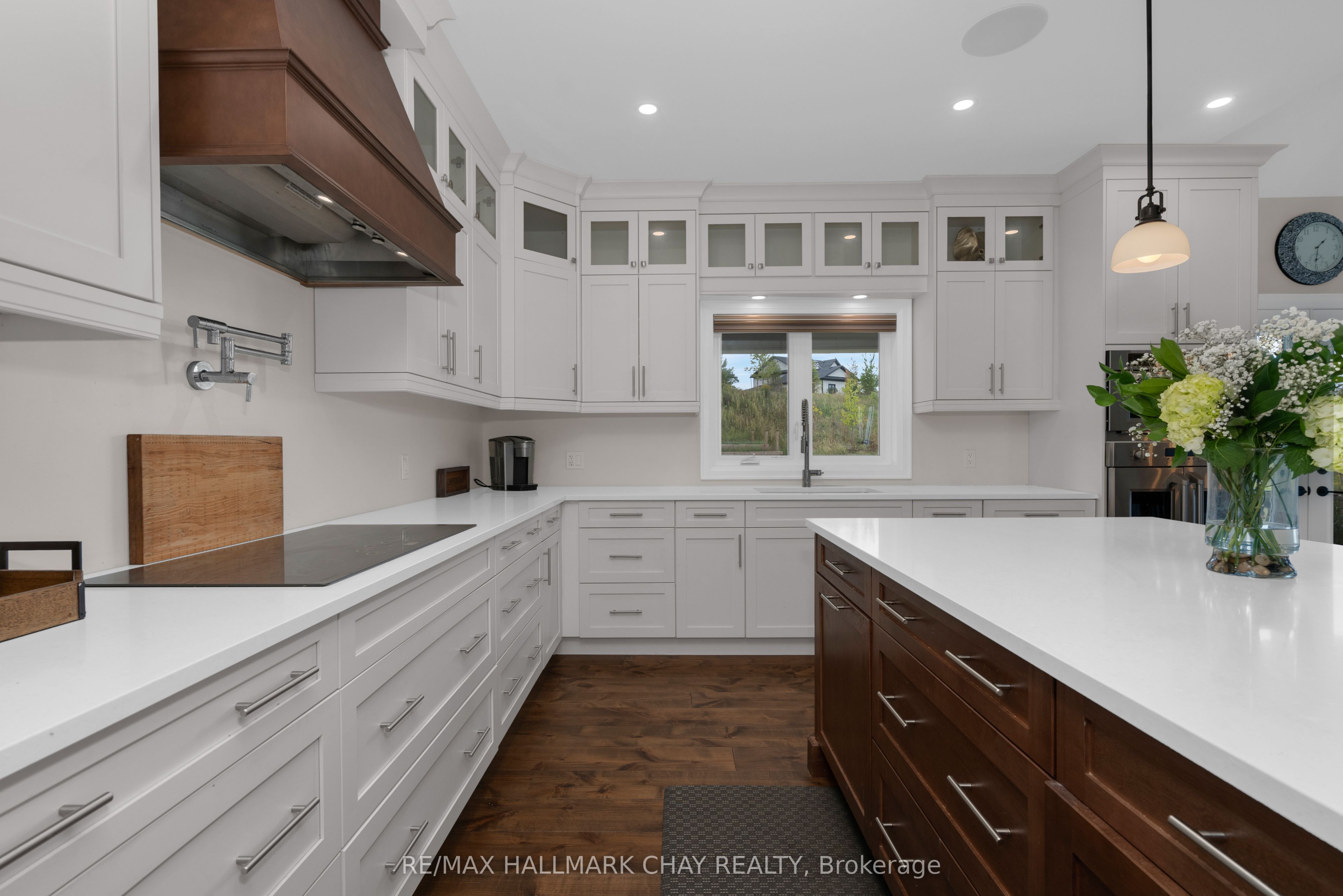 28 Thoroughbred Drive