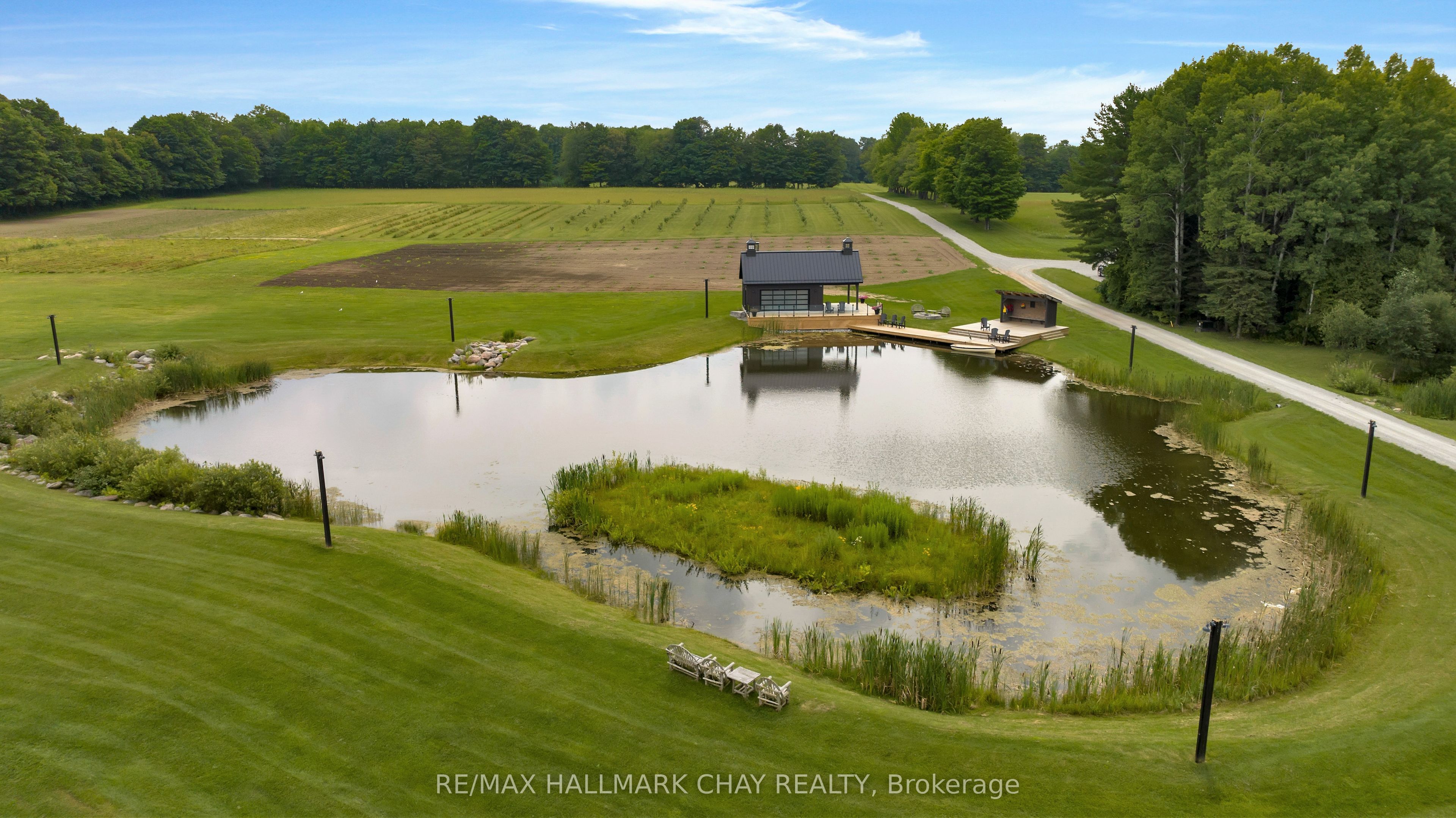 28 Thoroughbred Drive