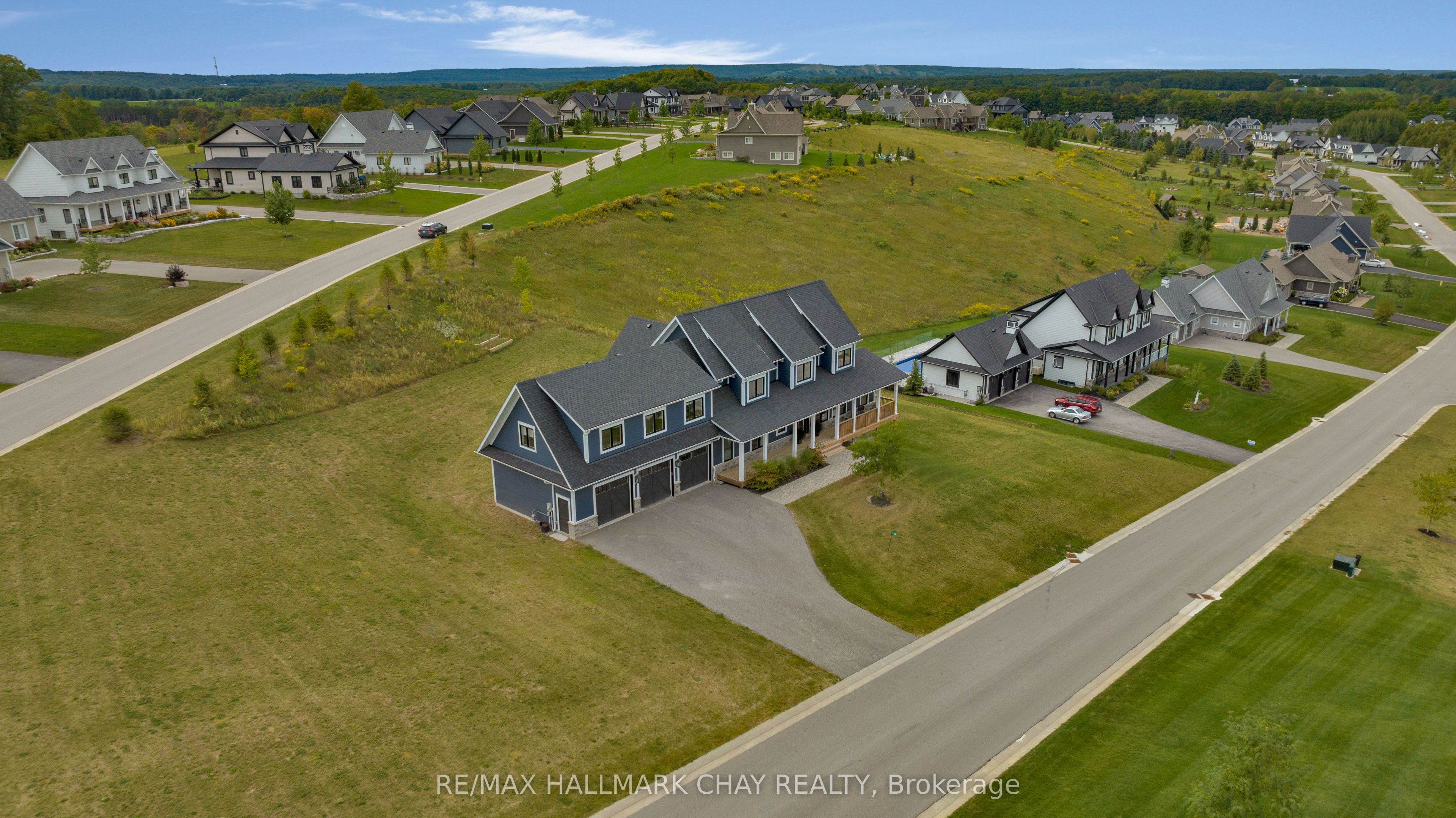 28 Thoroughbred Drive